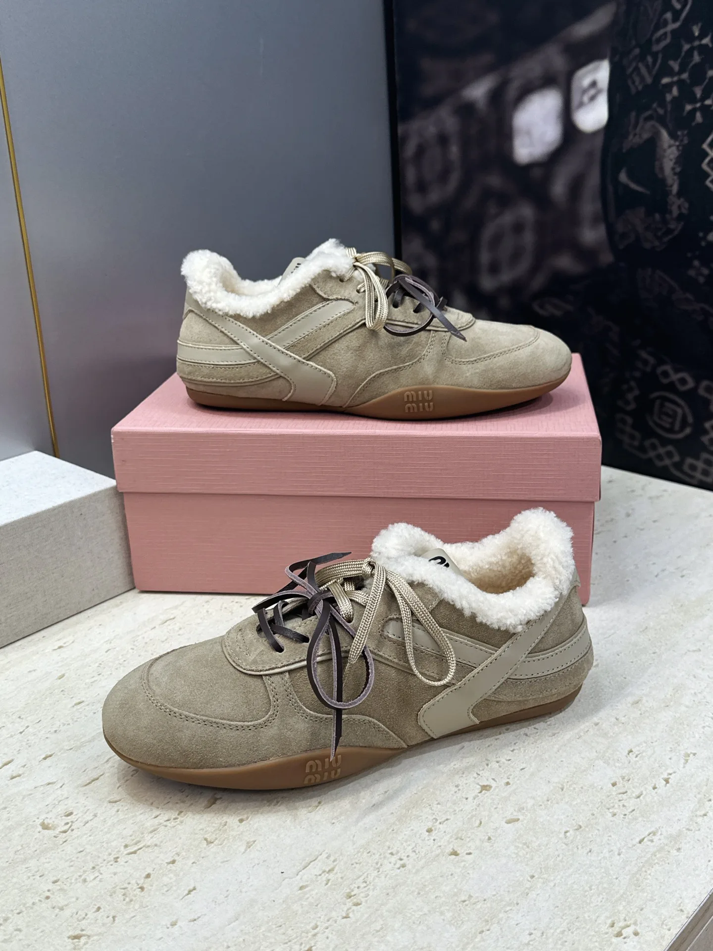 Кроссовки Женские Miu Miu 19253347