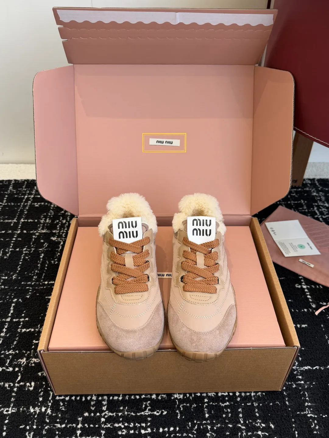 Кроссовки Женские Miu Miu 357101