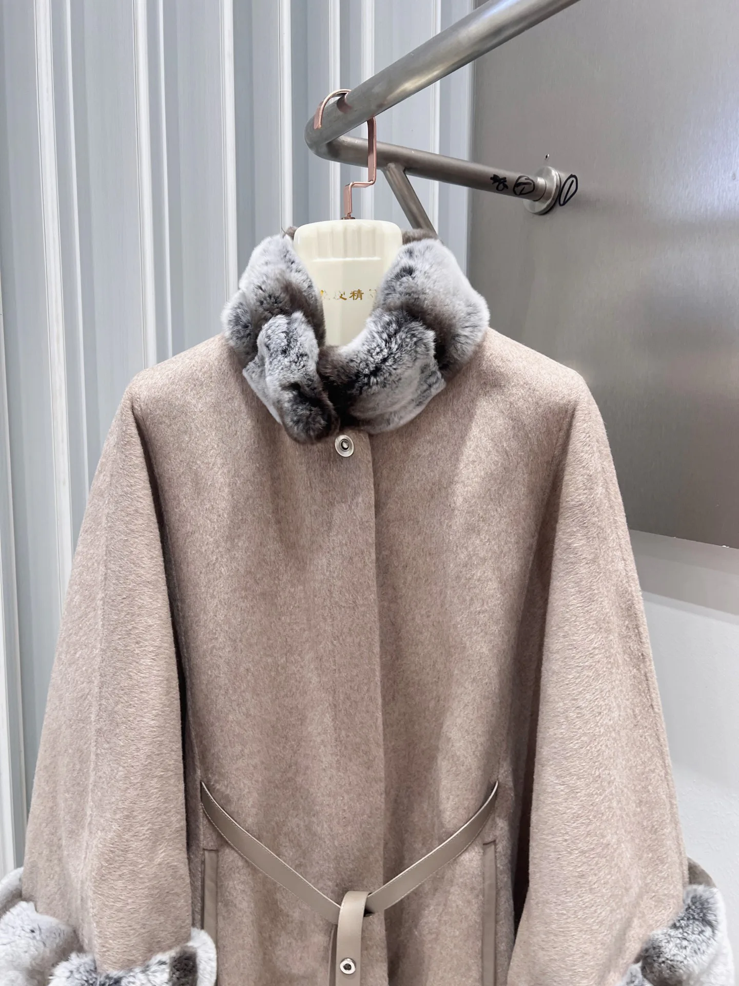 Пальто Женские Loro Piana 19595608