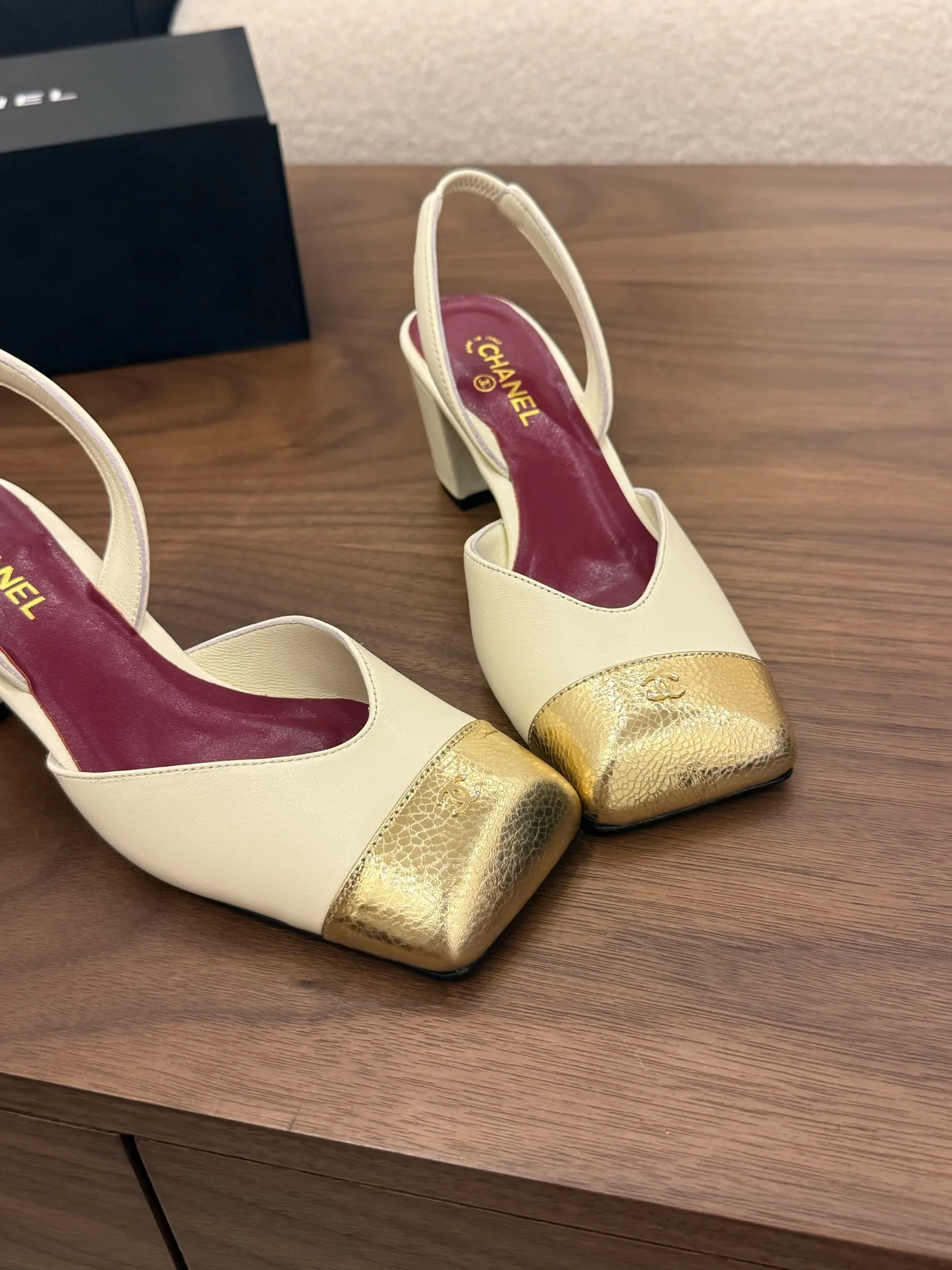 Туфли Женские Chanel 13444908