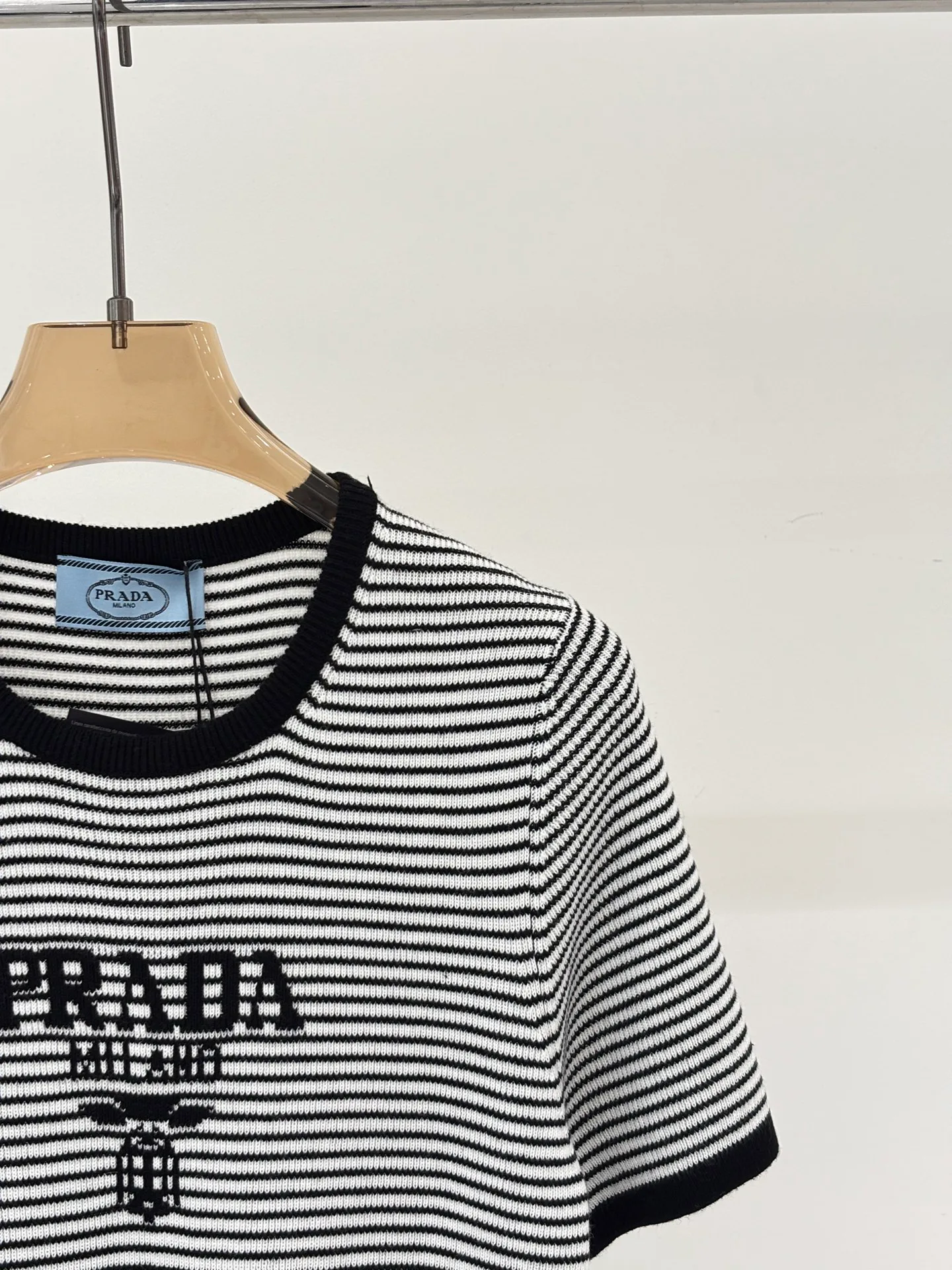 Футболки Женские Prada 10469923