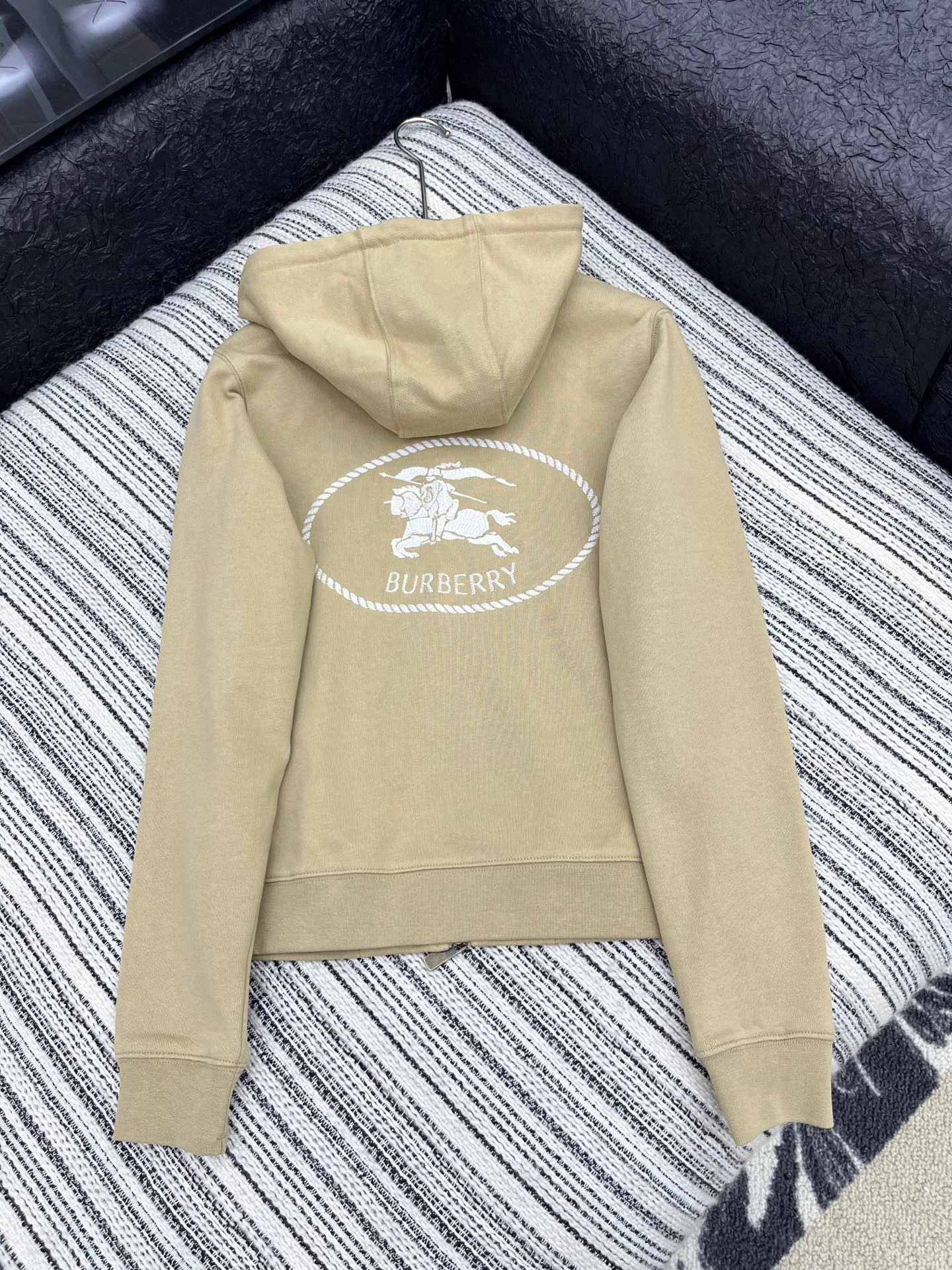 Спортивные Костюмы Женские Burberry Спортивные Костюмы Женские Burberry