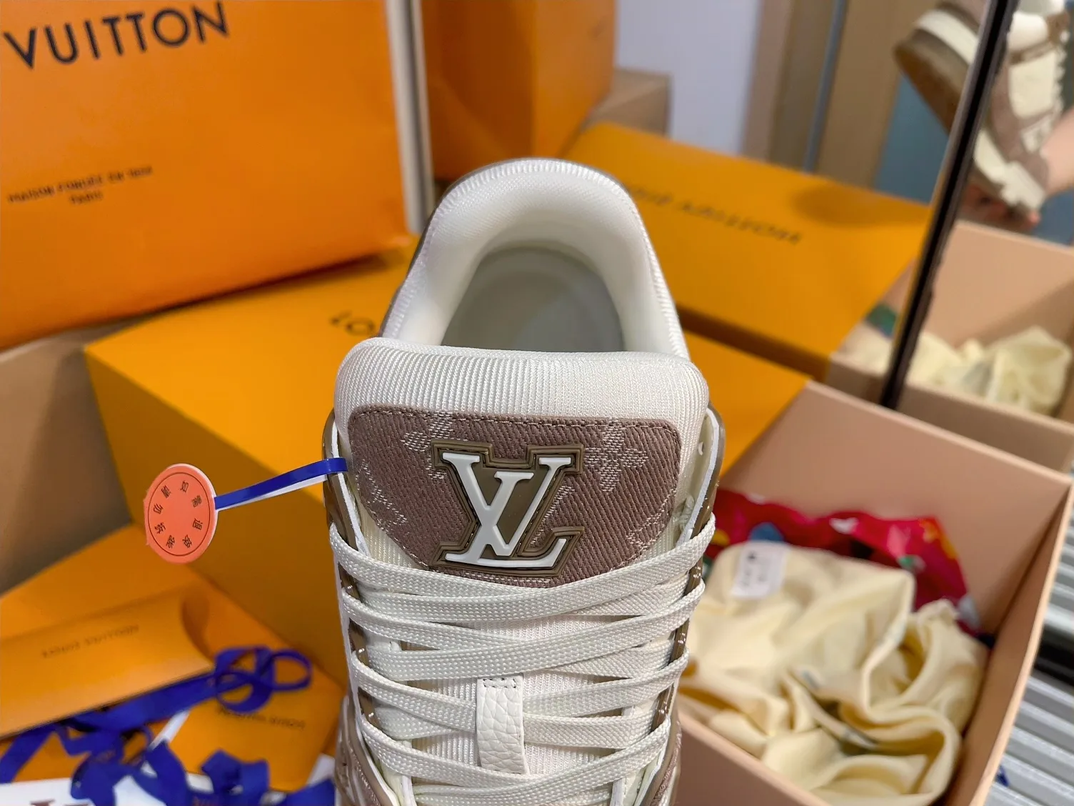 Кроссовки Женские Louis Vuitton 1880913