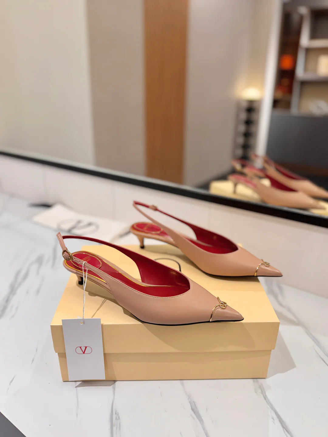 Босоножки Женские Valentino 18134943