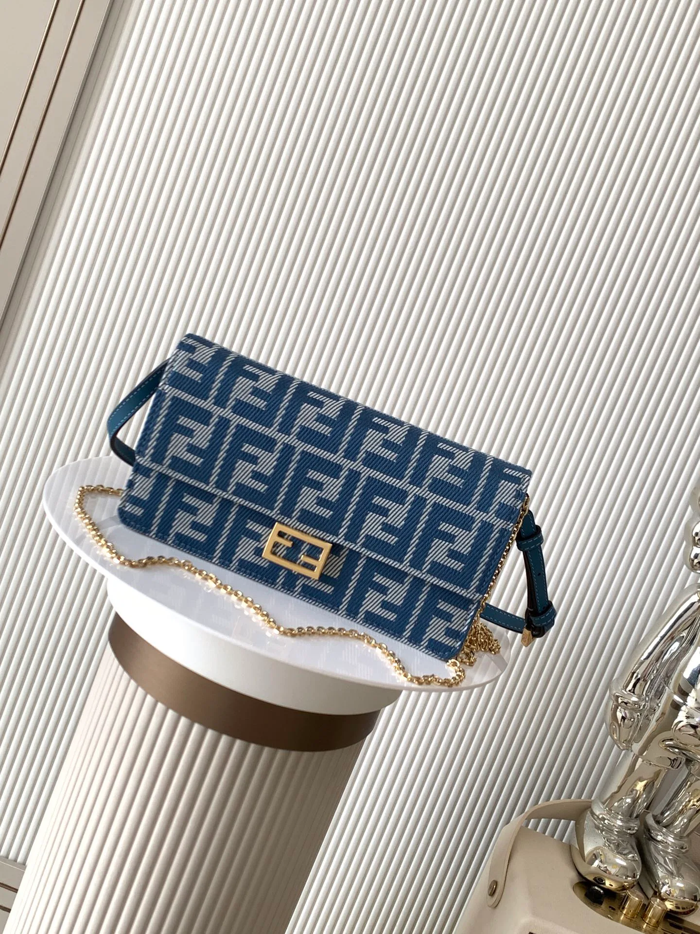 Классические Сумки Женские Fendi 13234536