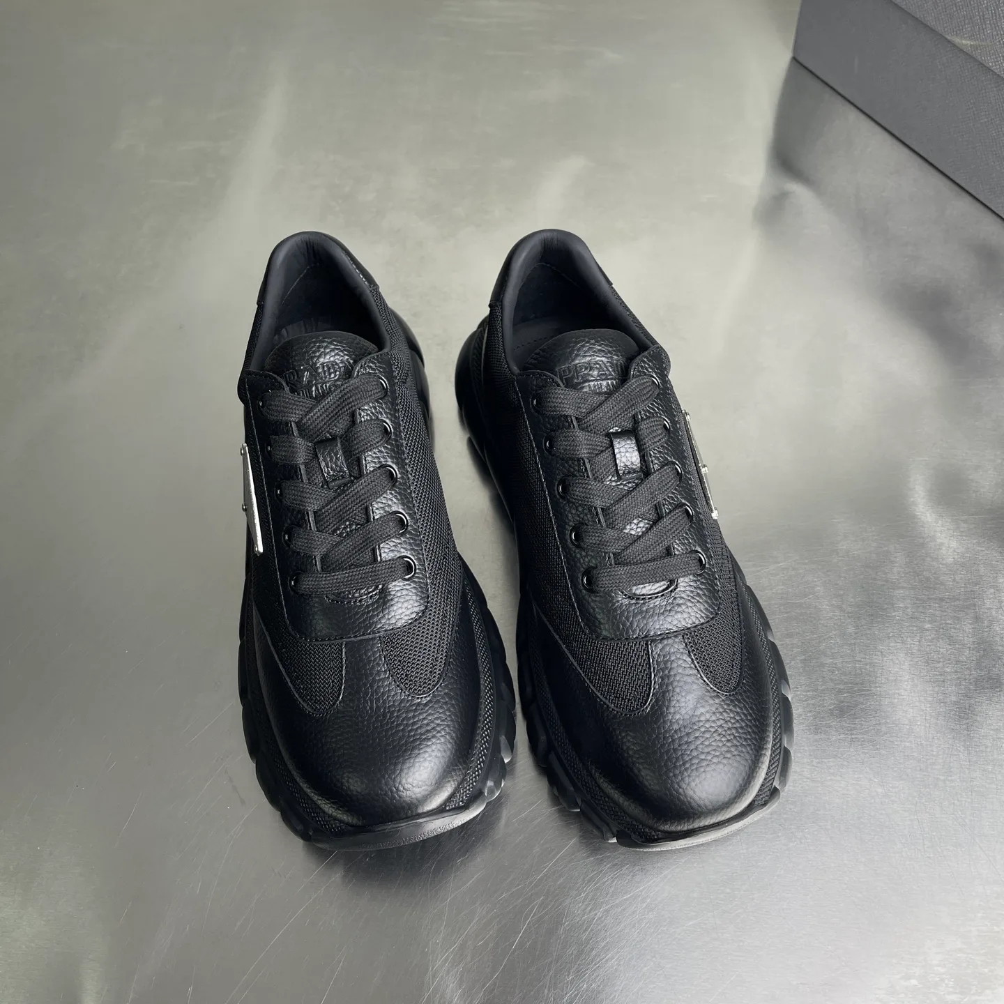 Кроссовки Мужские Prada 5058284