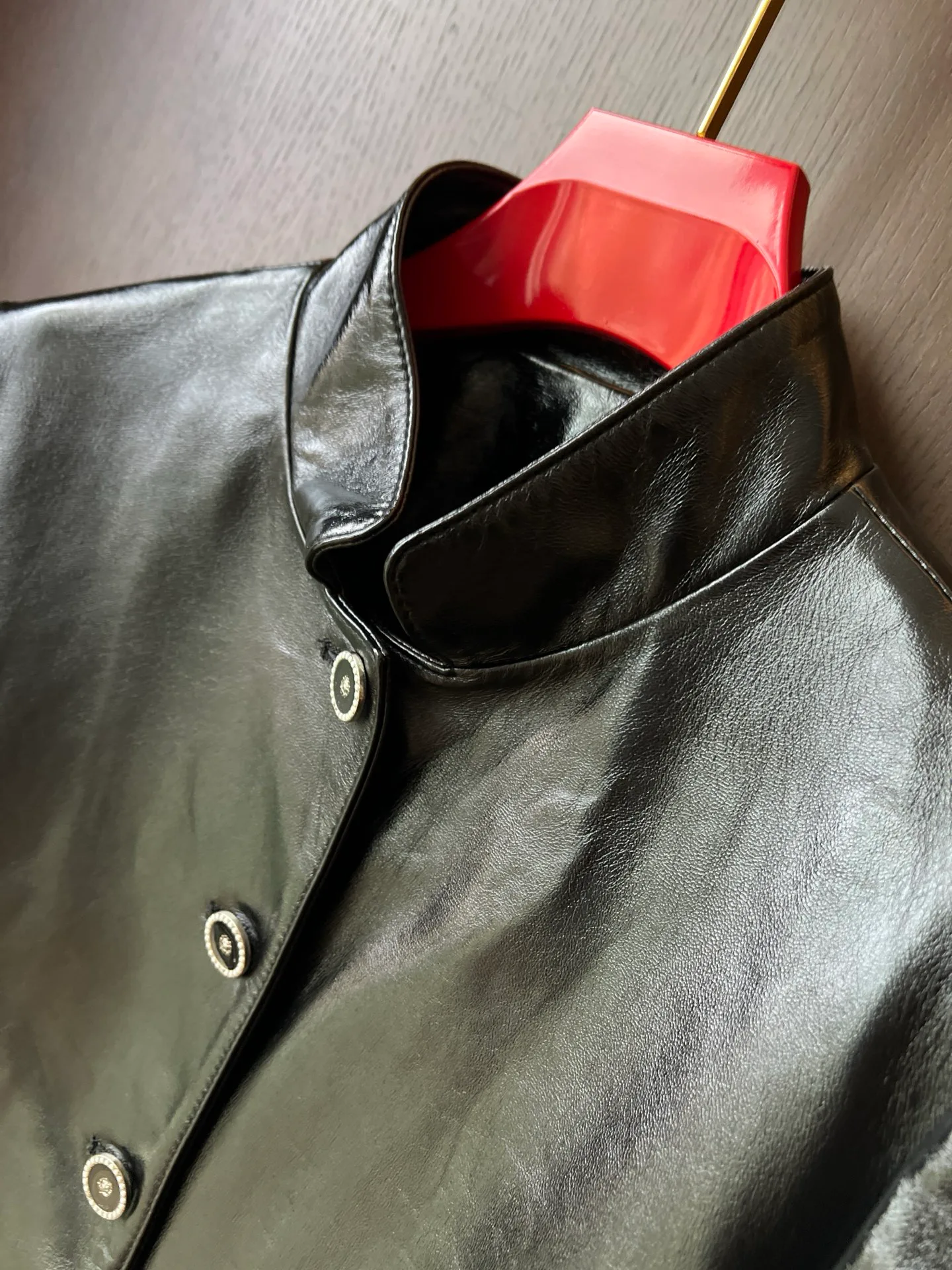 Кожаные Куртки И Дублёнки Женские Chanel 9101731