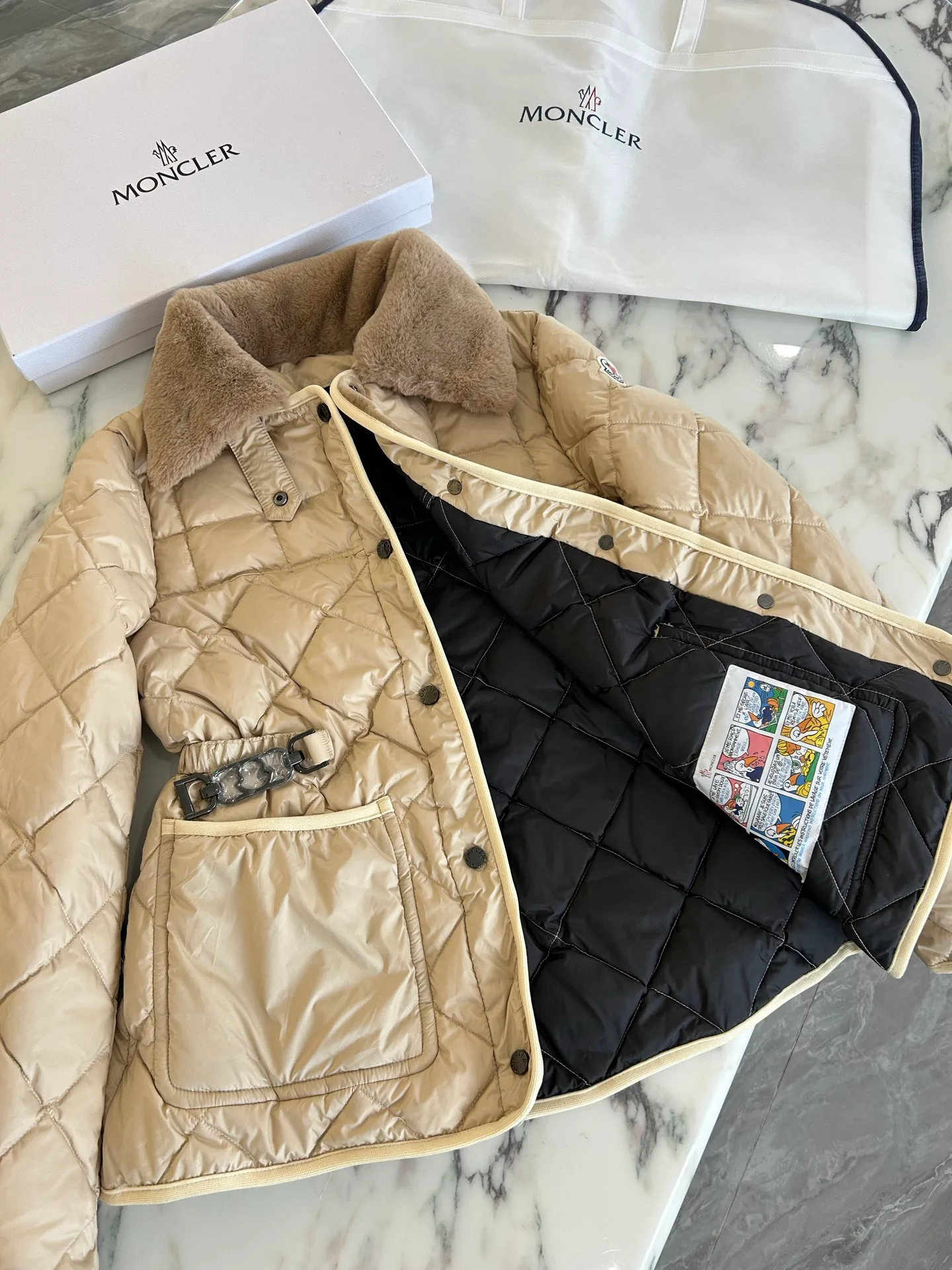 Куртки И Пуховики Мужские Moncler 18231453