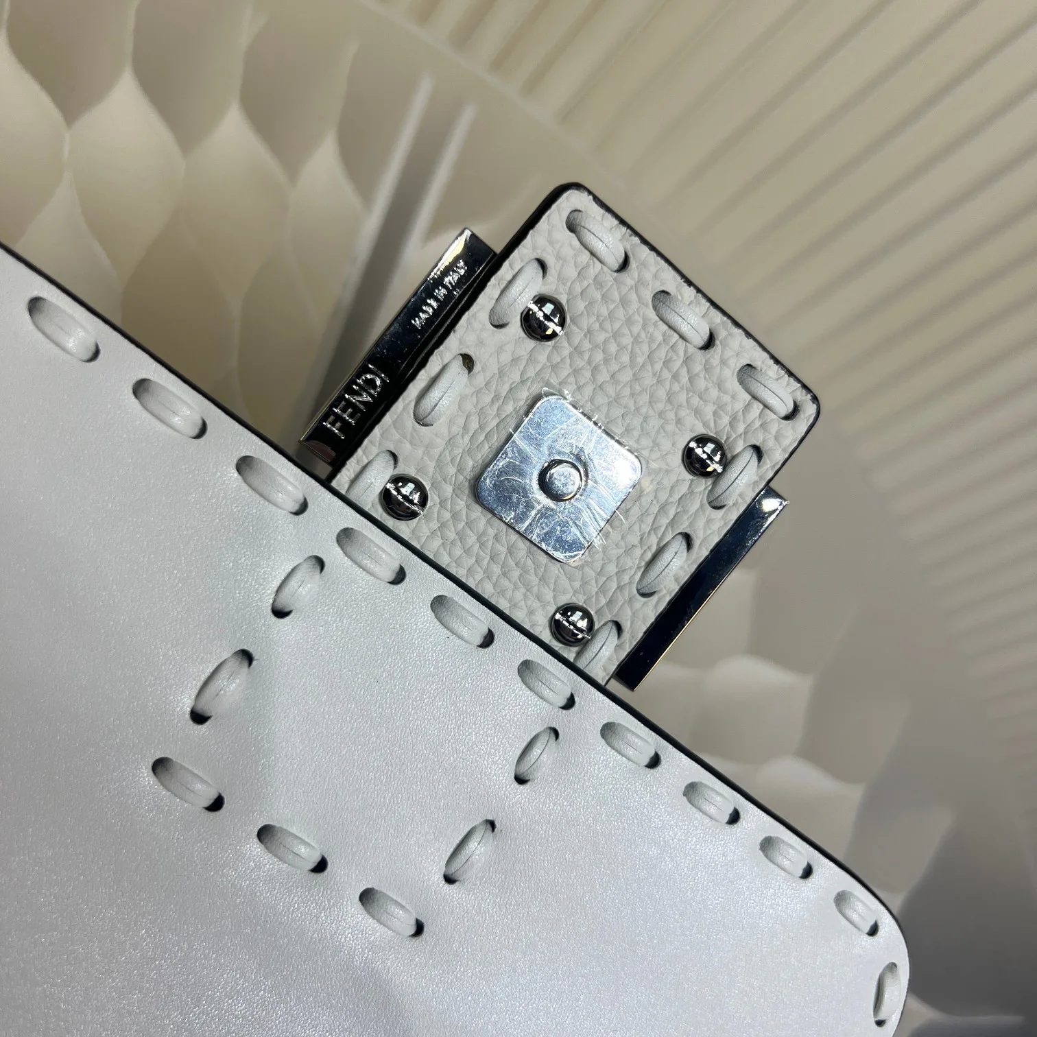 Классические Сумки Женские Fendi 12718231