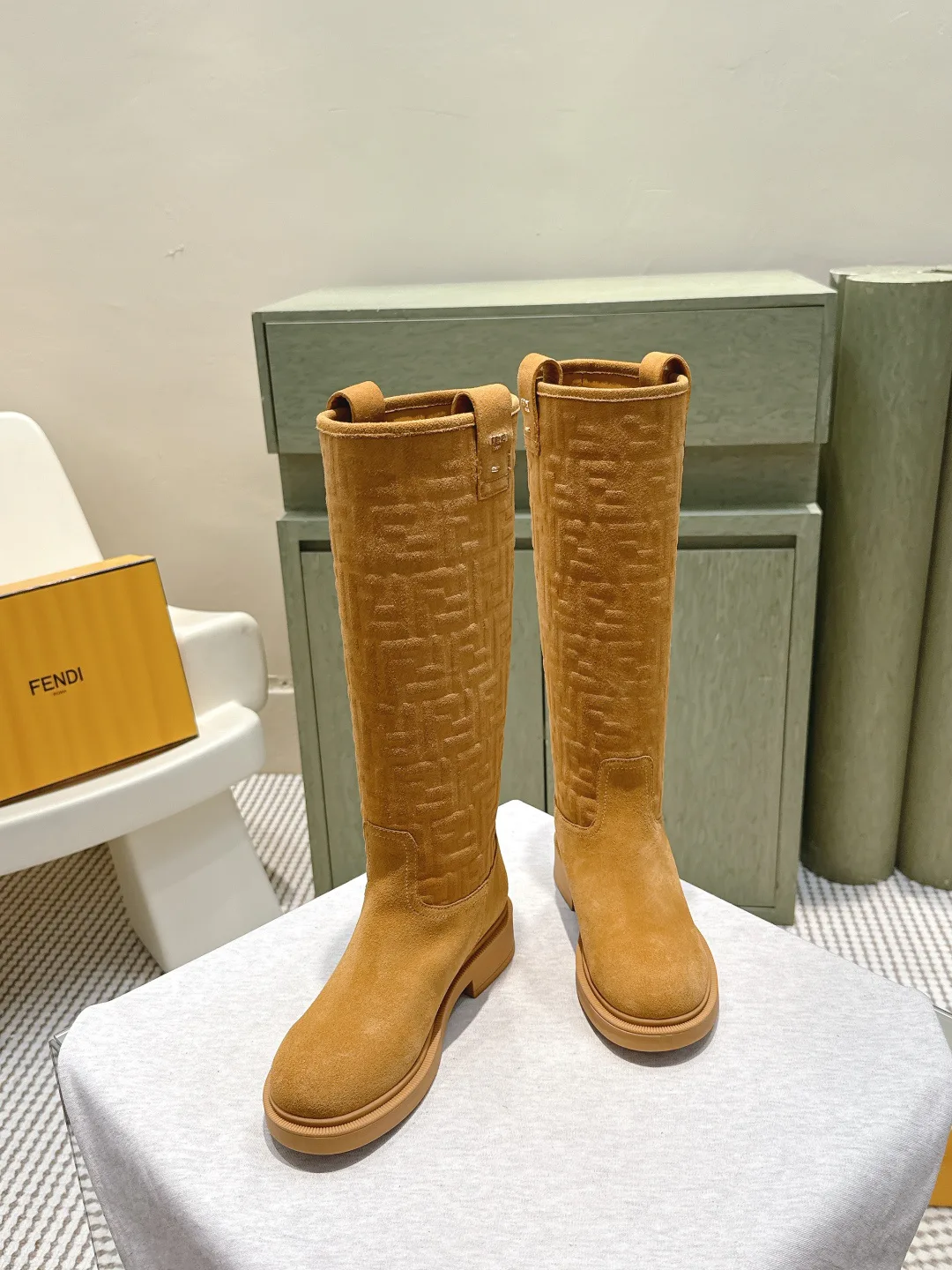 Сапоги Женские Fendi 18153040