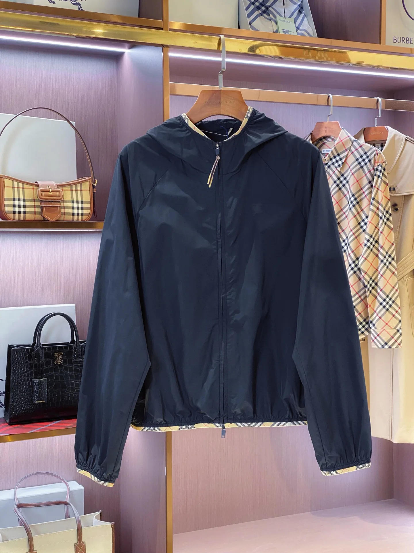 Куртки И Пуховики Женские Burberry 18206388