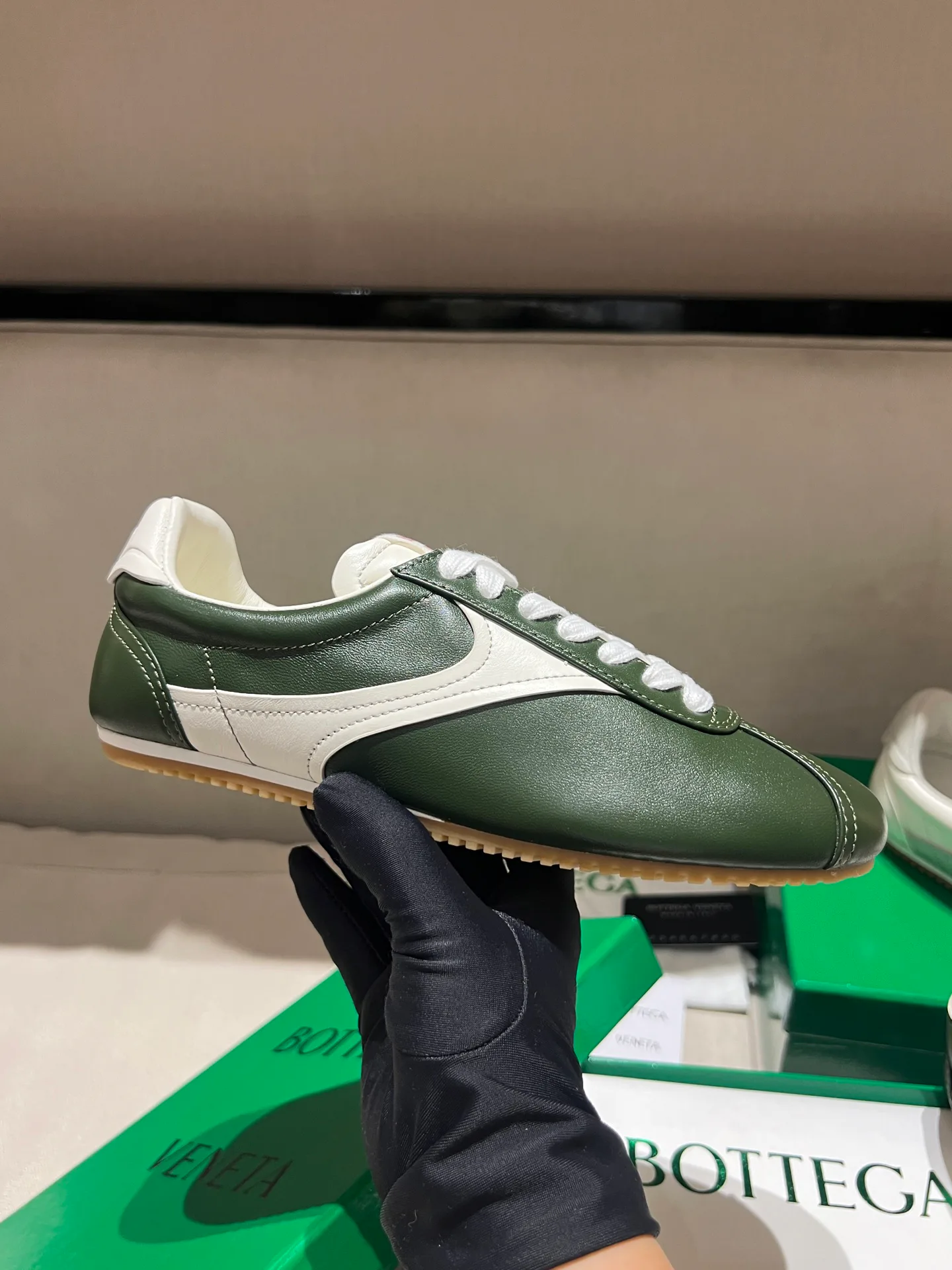Кроссовки Женские Bottega Veneta 18020584