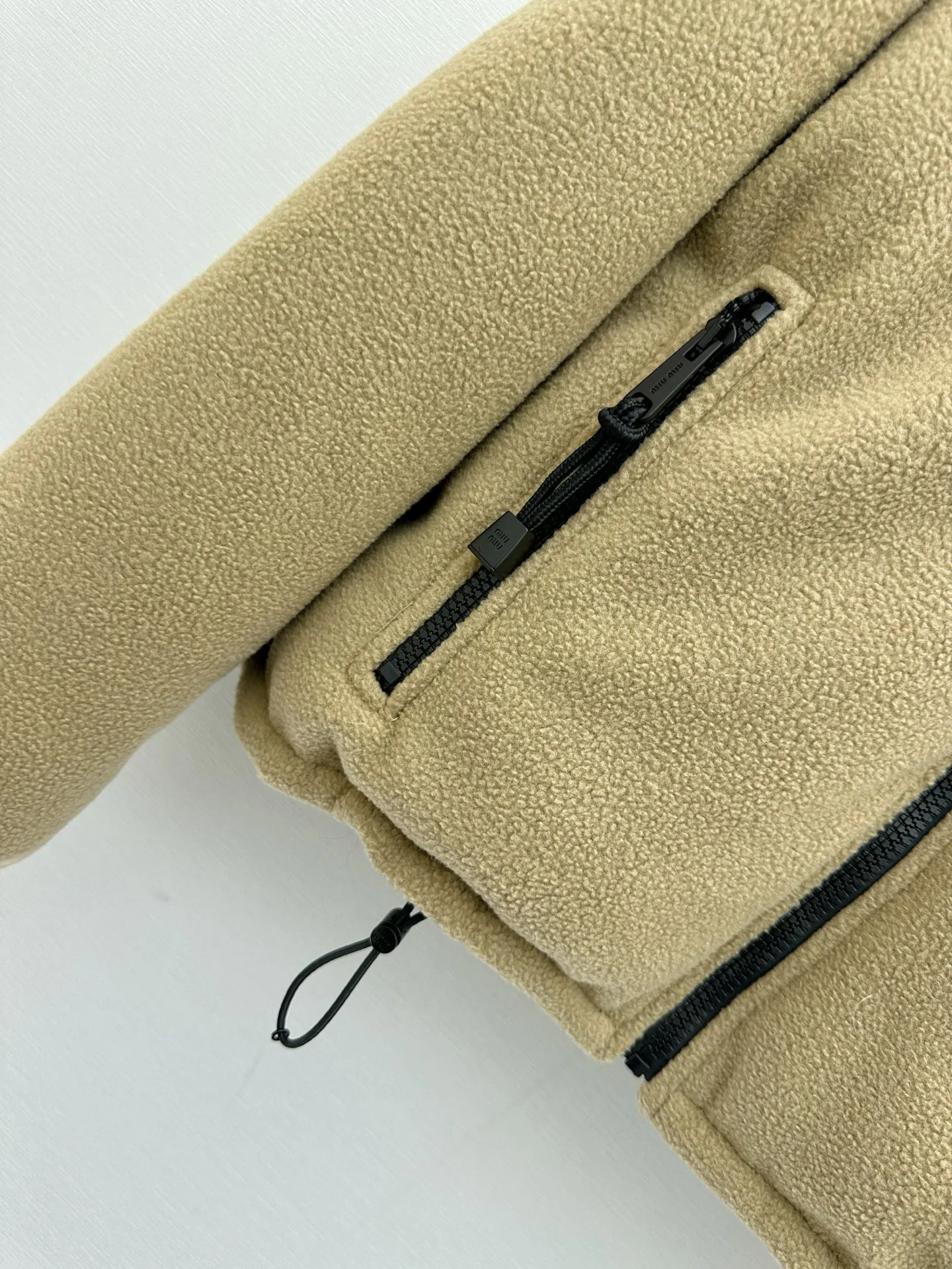 Куртки И Пуховики Женские Miu Miu 18364702