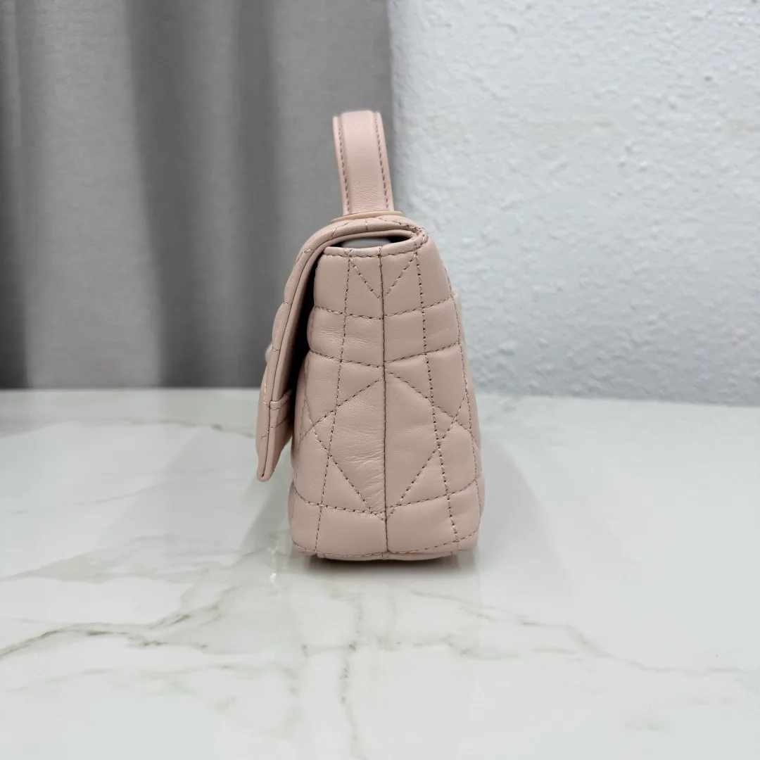 Классические Сумки Женские Christian Dior 16848244