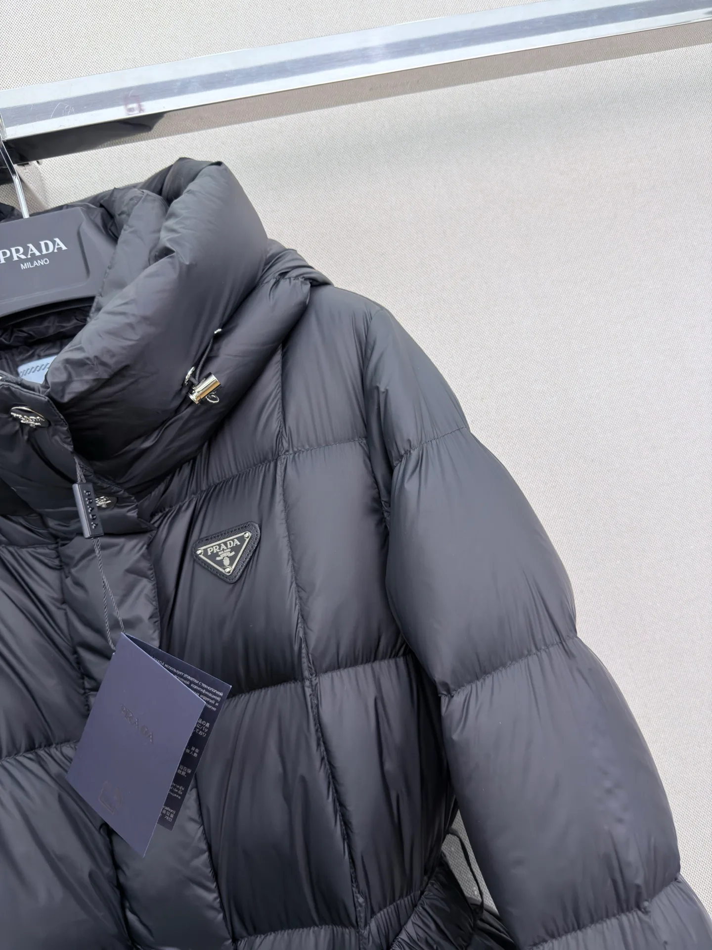 Куртки И Пуховики Женские Prada 18108885