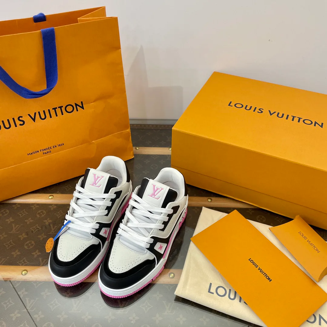 Кроссовки Женские Louis Vuitton 2296968