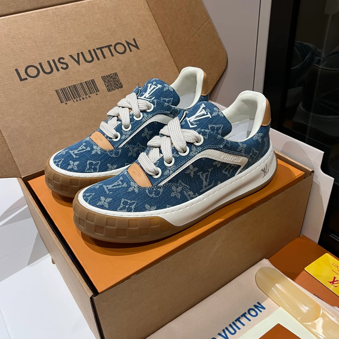 Кроссовки Женские Louis Vuitton 1412736