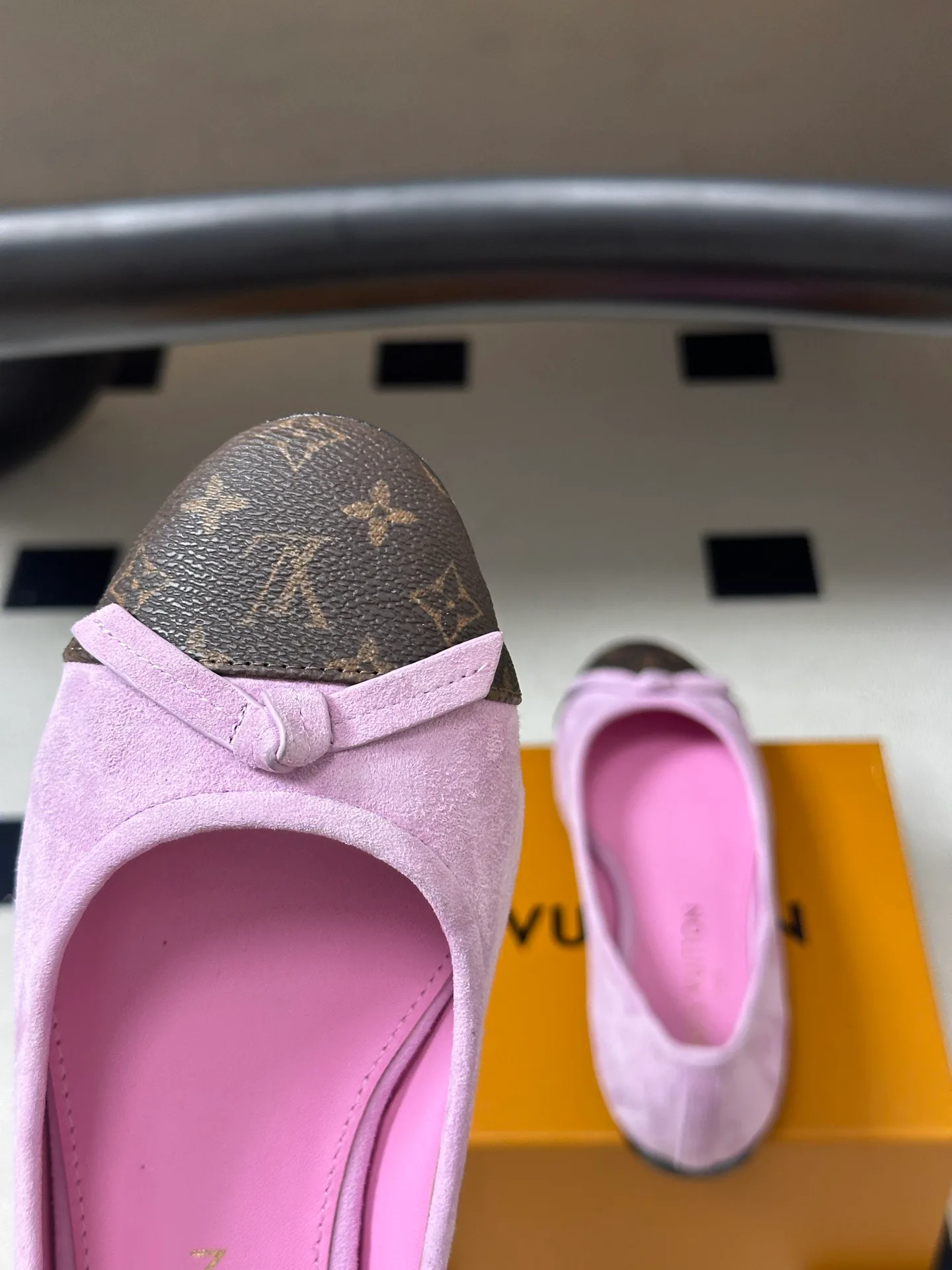 Балетки Женские Louis Vuitton 18049408