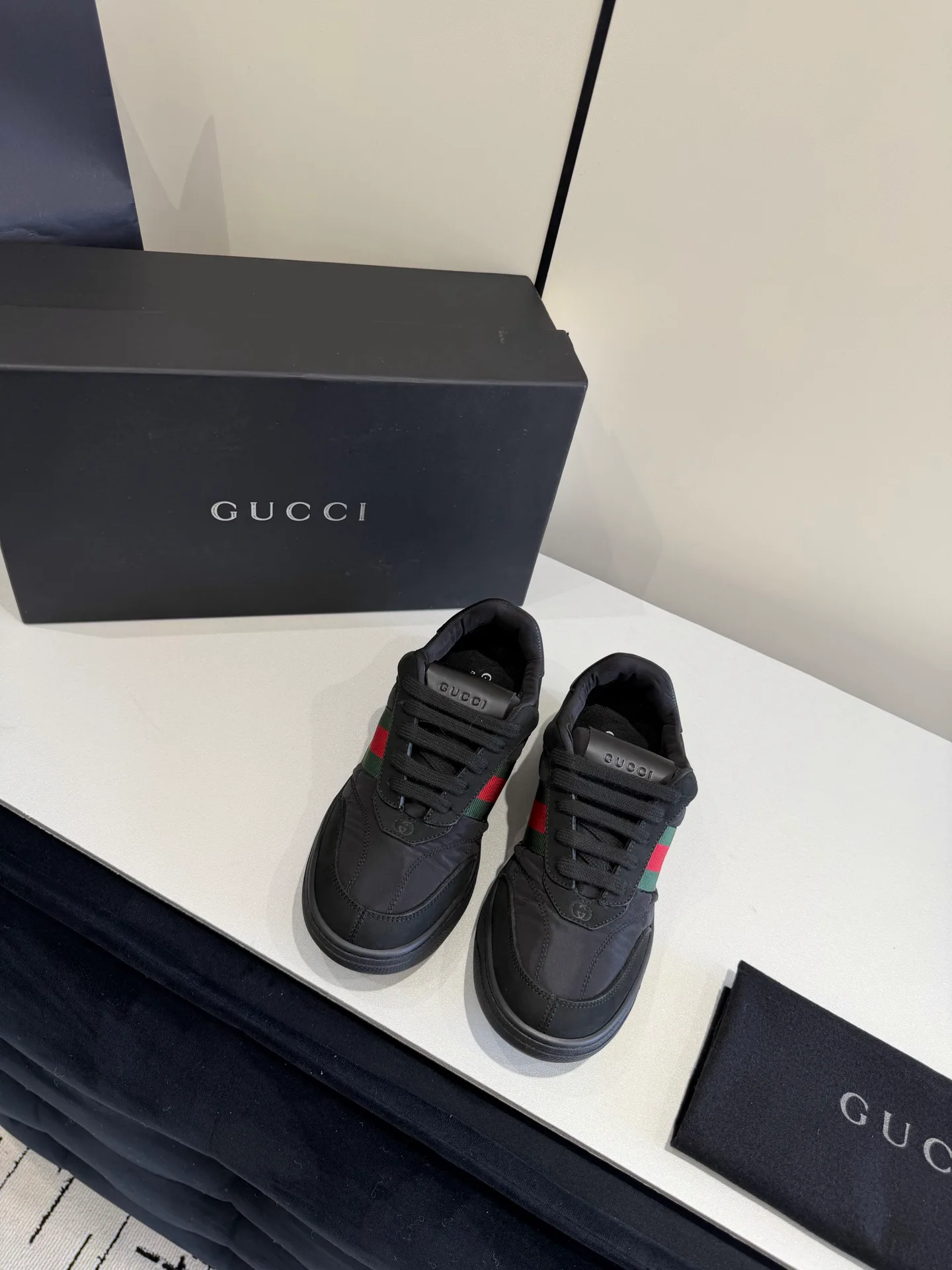 Кроссовки Женские Gucci 18369664