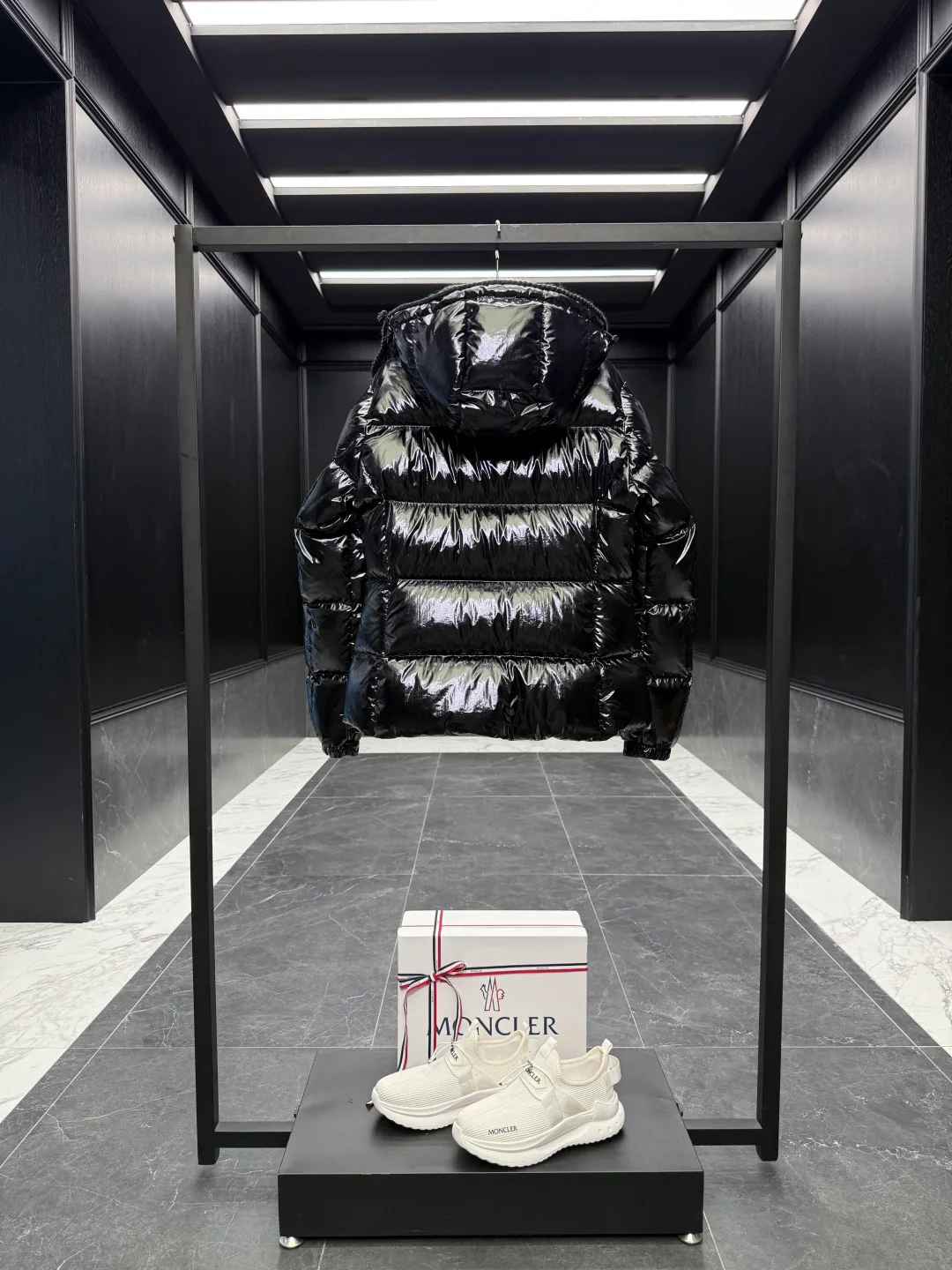 Куртки И Пуховики Женские Moncler 18741302