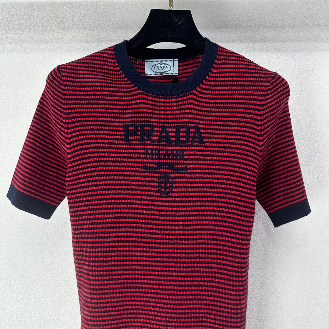Футболки Женские Prada 13101447