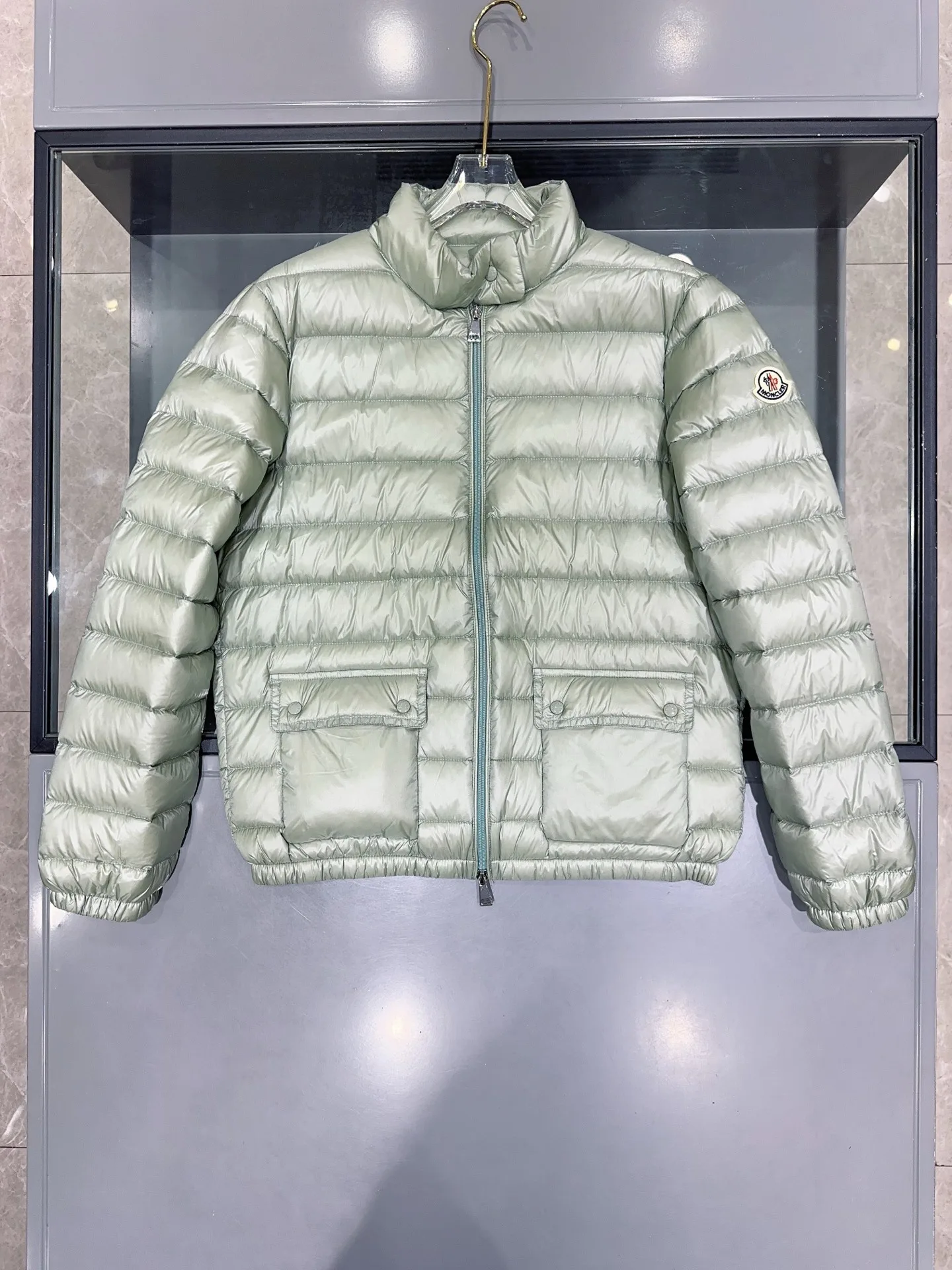 Куртки И Пуховики Женские Moncler 19084327
