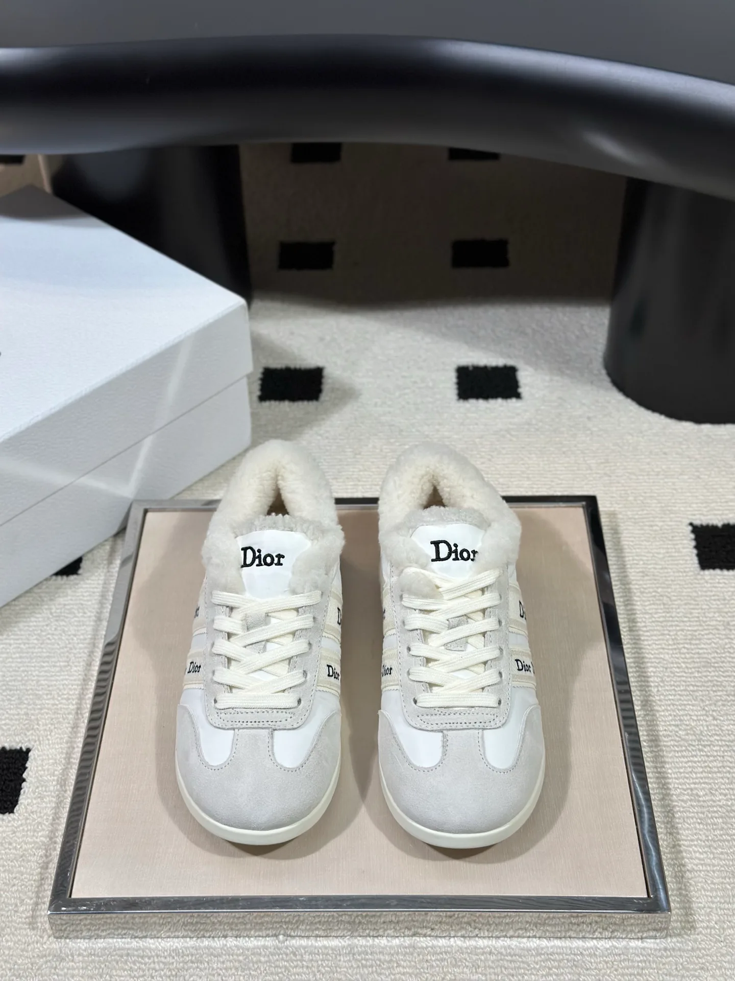 Кроссовки Женские Christian Dior 18366779
