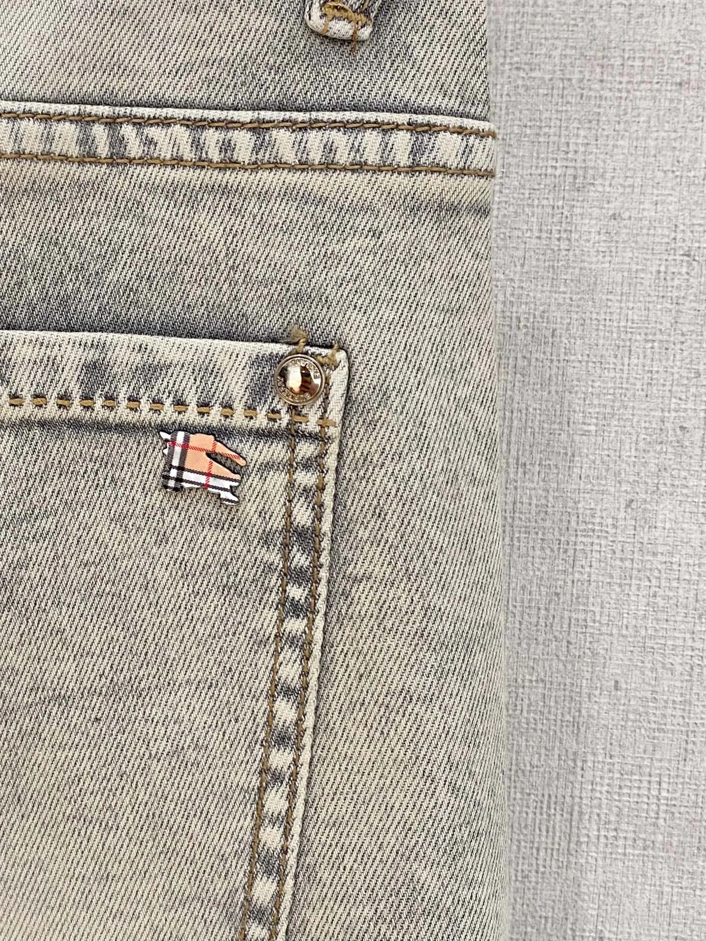 Джинсы Мужские Burberry 11929824