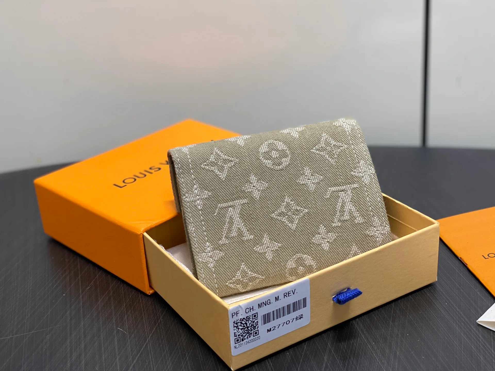Клатчи Женские Louis Vuitton 12978380