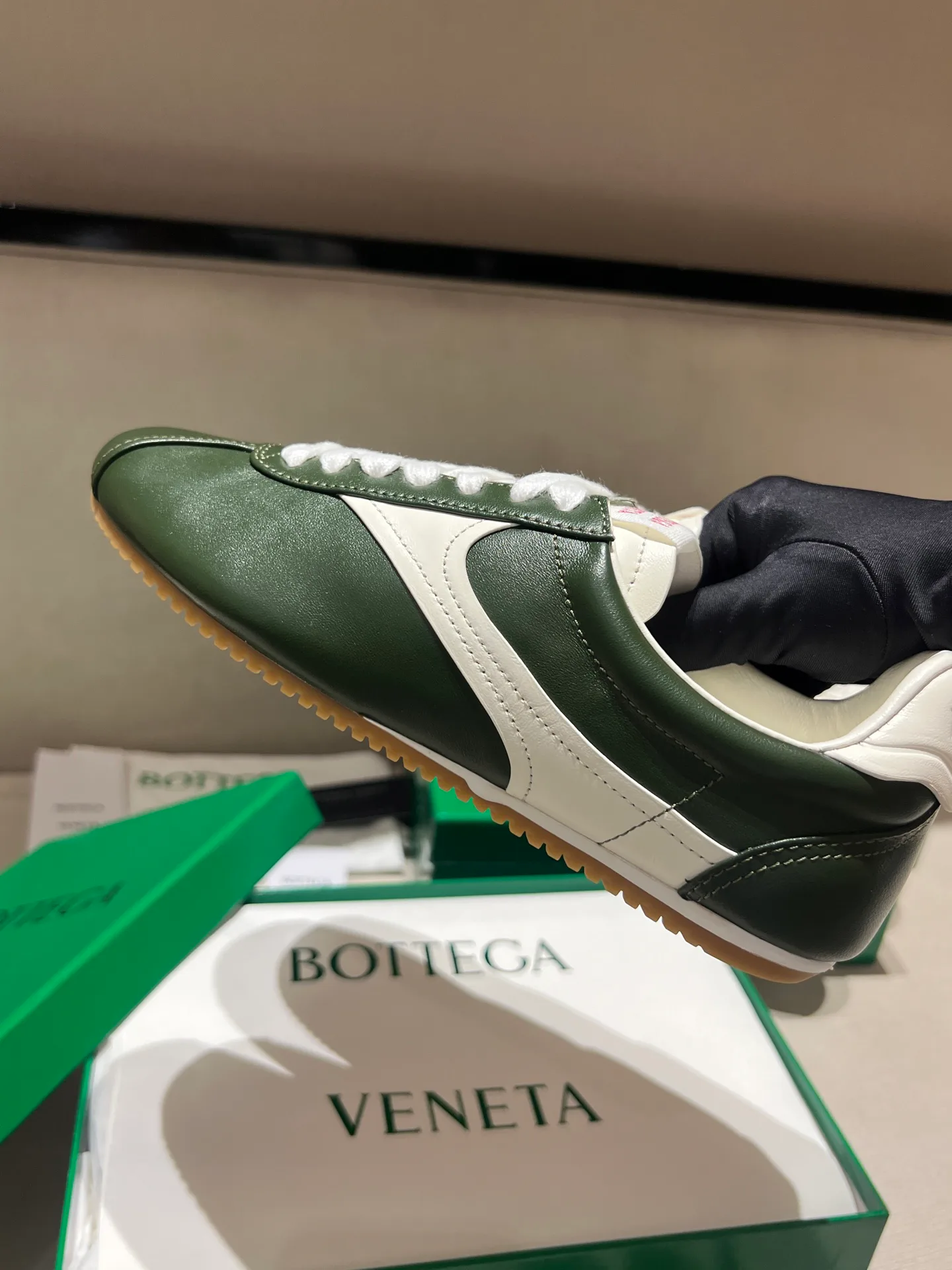 Кроссовки Женские Bottega Veneta 18020584