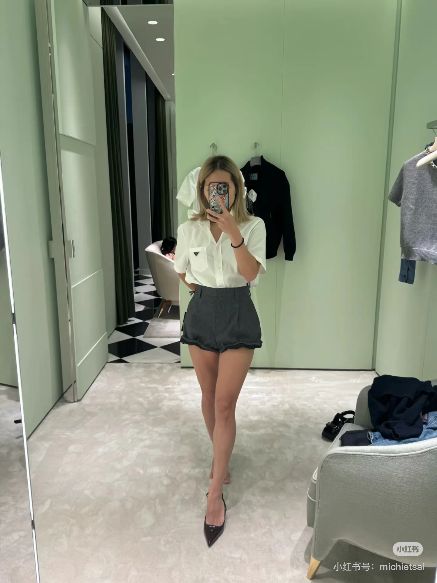 Шорты Женские Prada 10655741