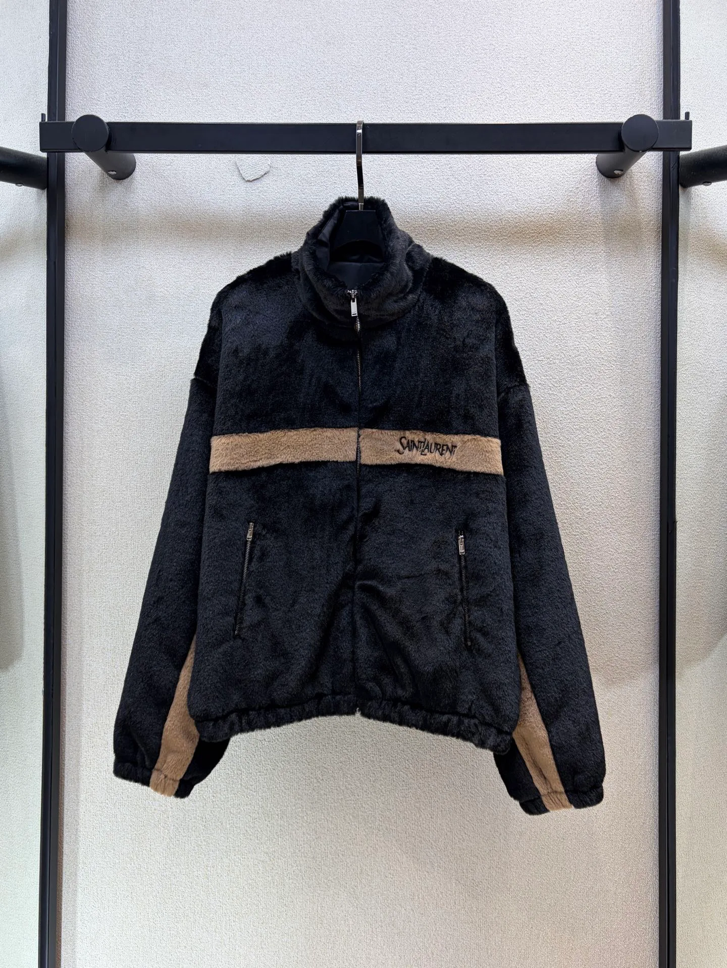 Куртки И Пуховики Женские Saint Laurent 18605893