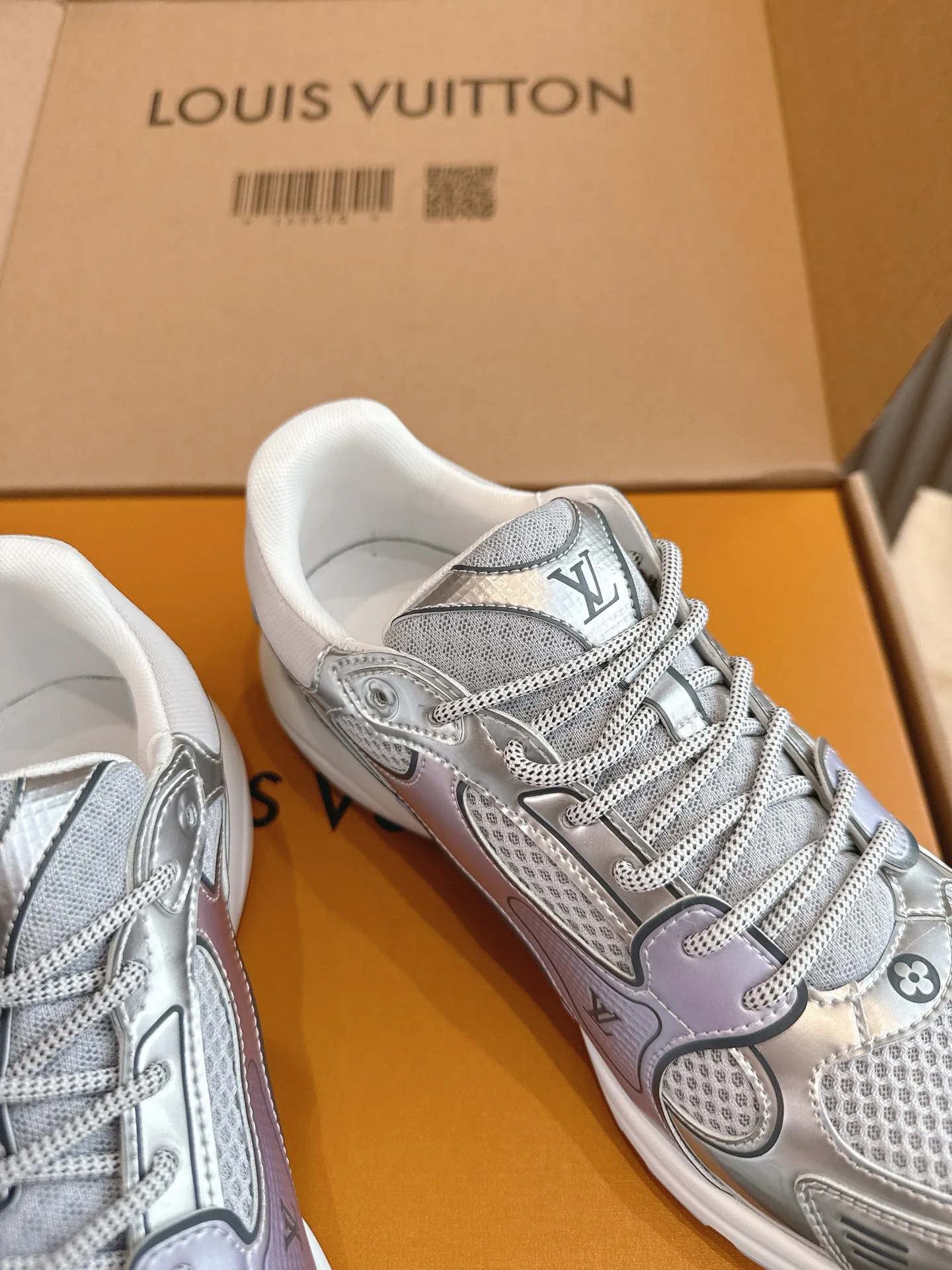Кроссовки Мужские Louis Vuitton 8979806