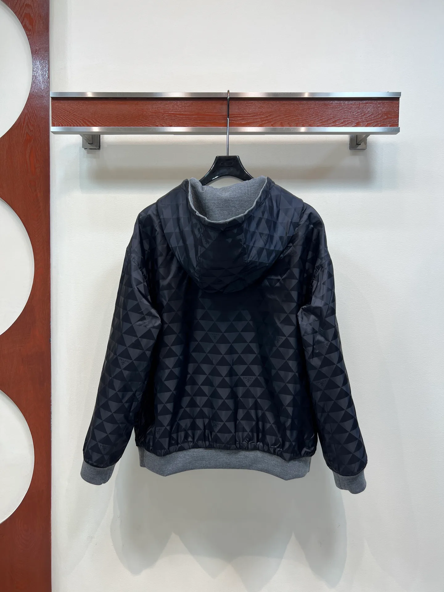 Куртки И Пуховики Женские Prada 18605976