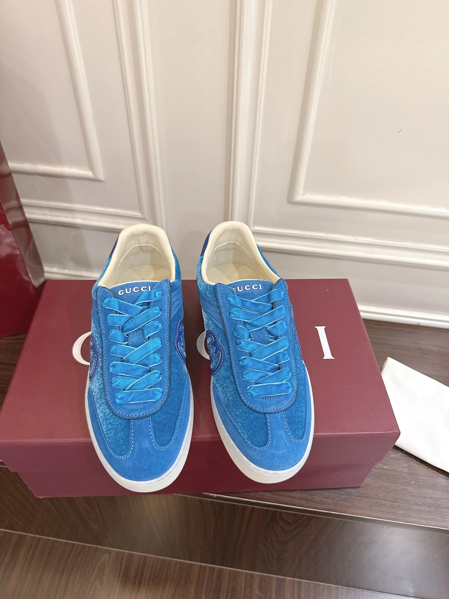 Кроссовки Женские Gucci 1883954