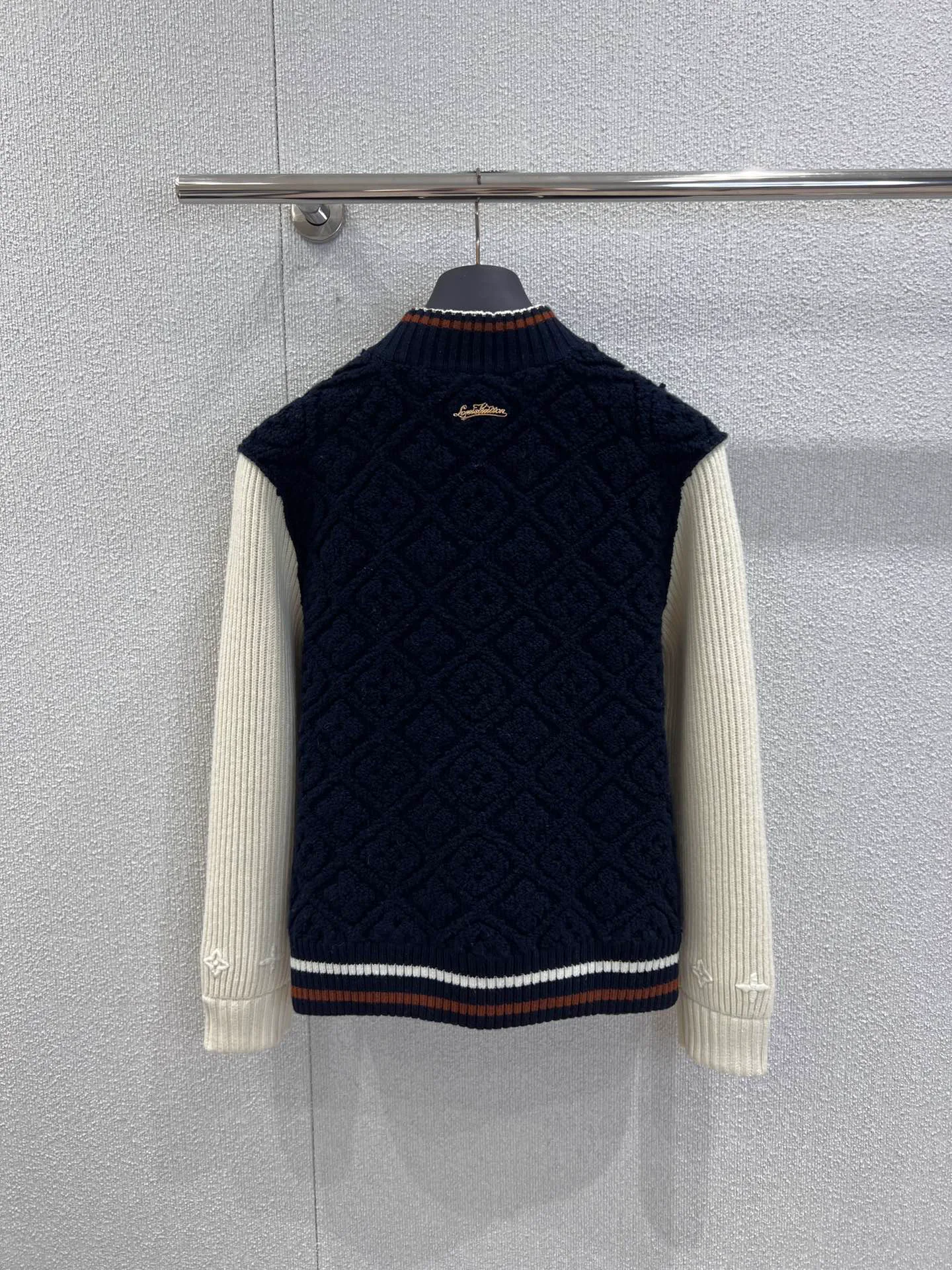 Куртки И Пуховики Женские Louis Vuitton 496526