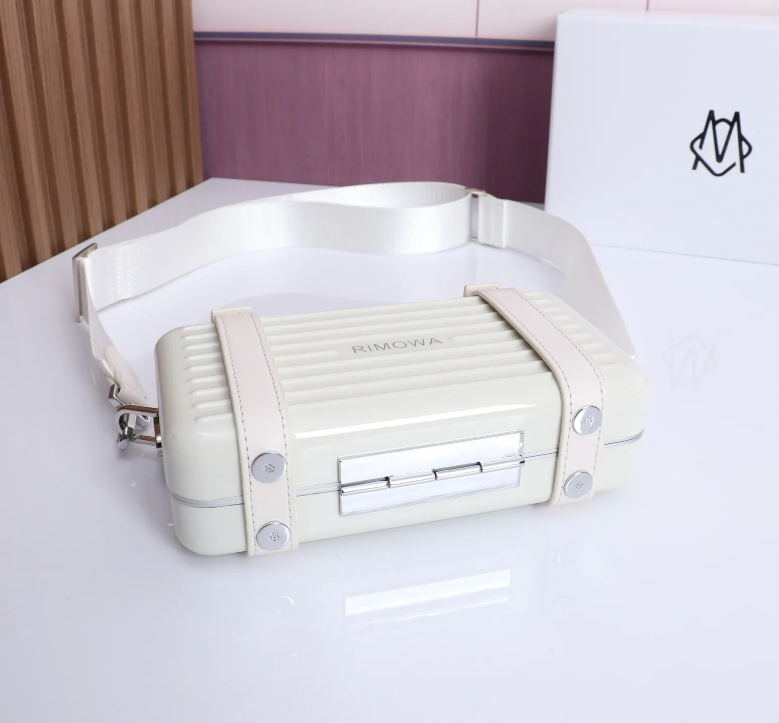 Сумки На Ремне Женские Rimowa 11185369