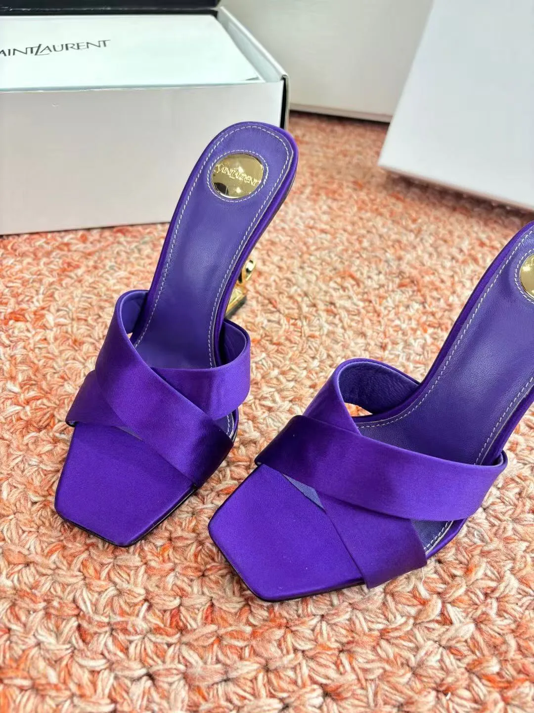 Босоножки Женские Saint Laurent 11660248