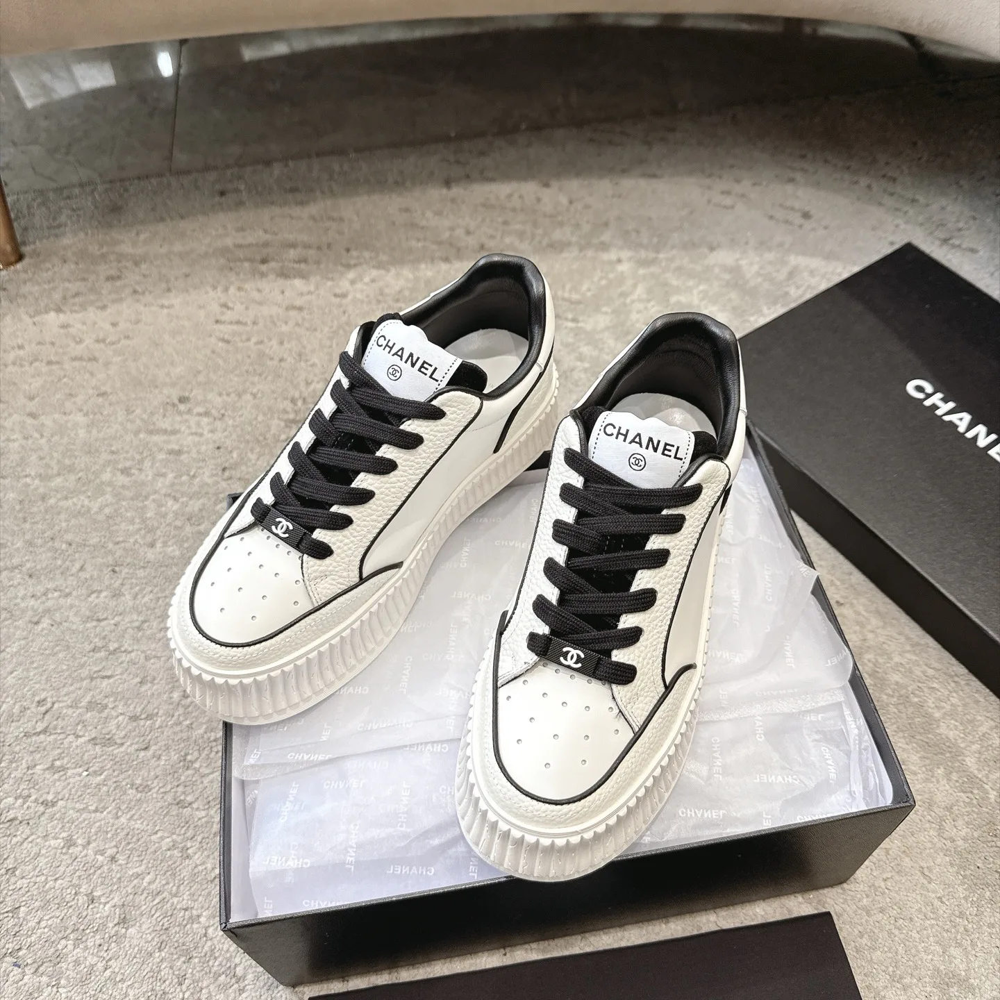 Кроссовки Женские Chanel 17933401
