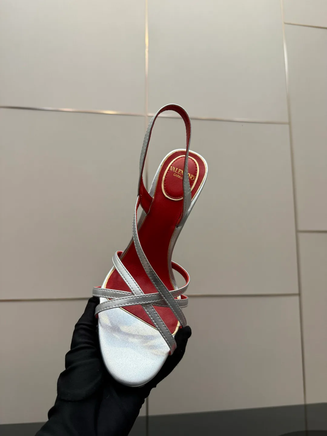 Босоножки Женские Valentino 5052054