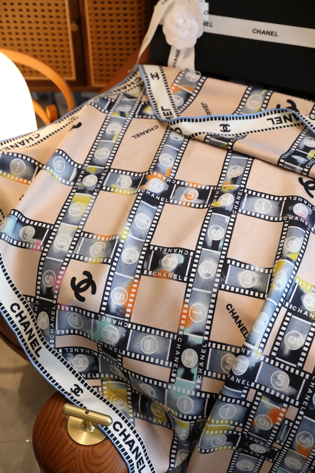 Платки Chanel 13351572