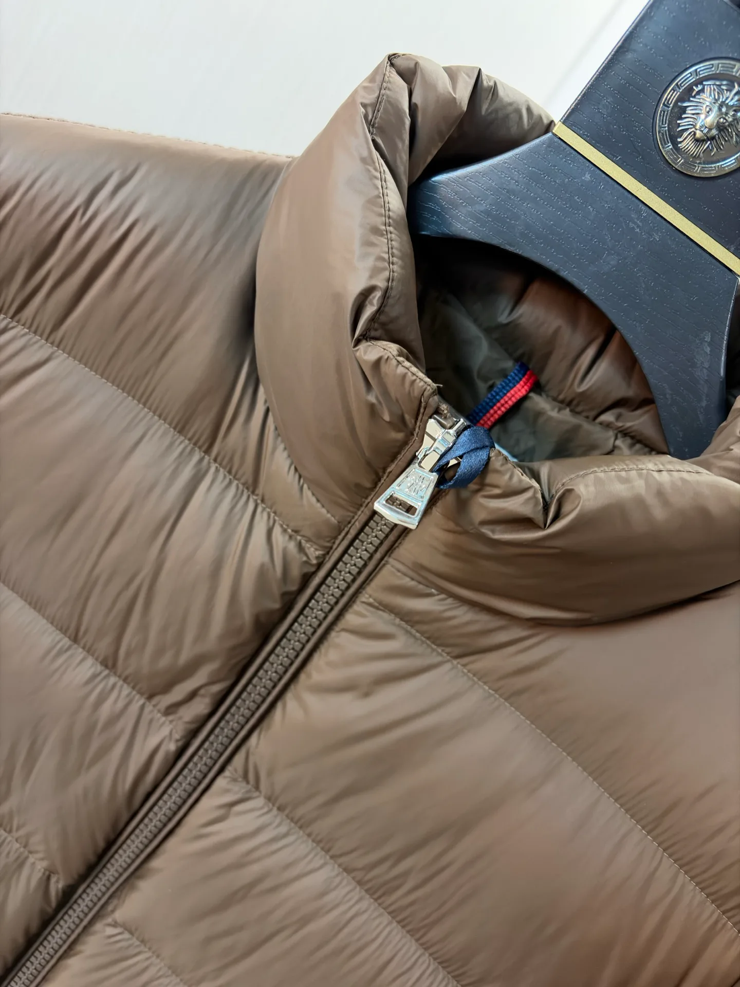 Куртки И Пуховики Женские Moncler 18391736