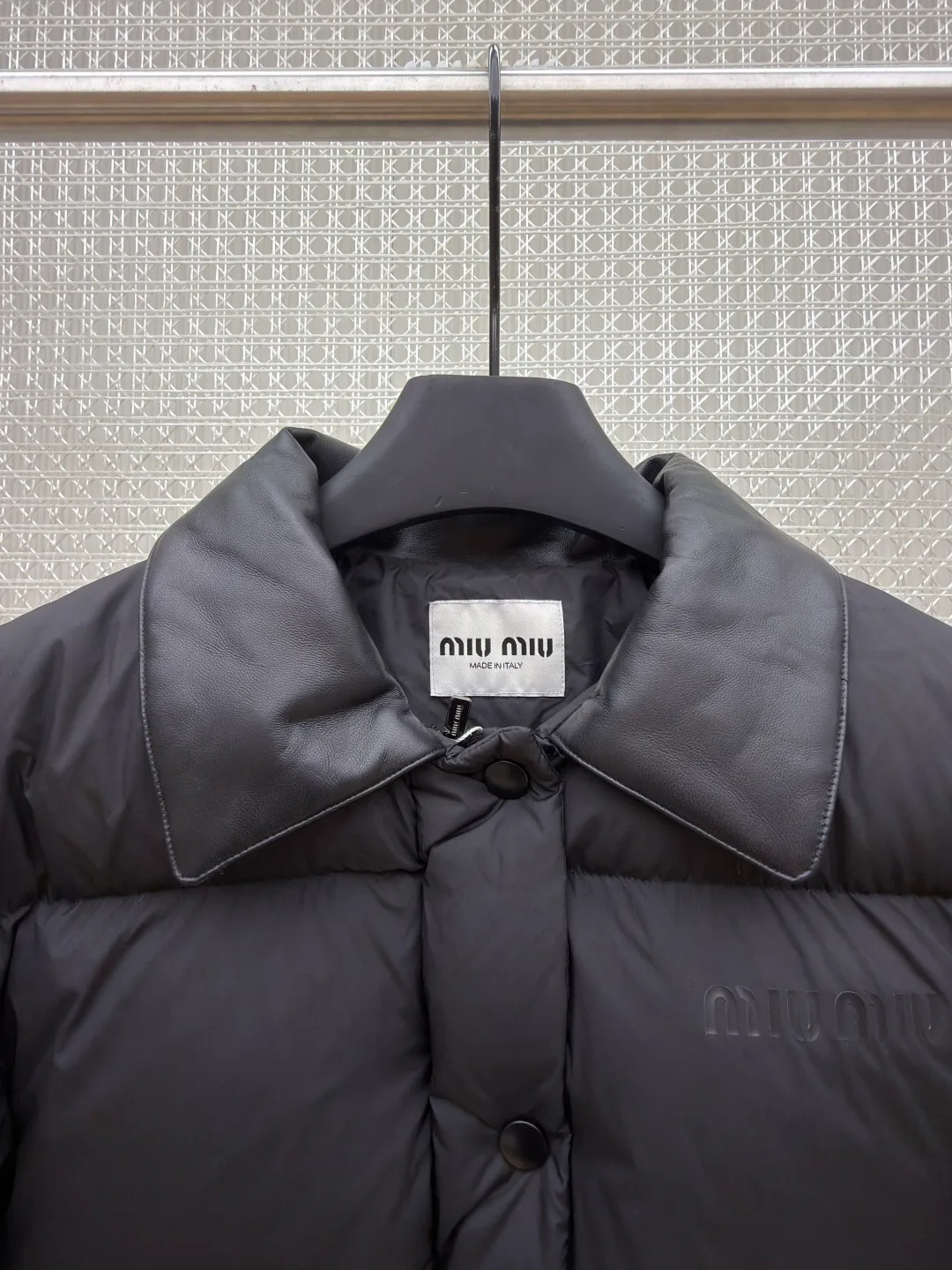 Куртки И Пуховики Женские Miu Miu 18612880