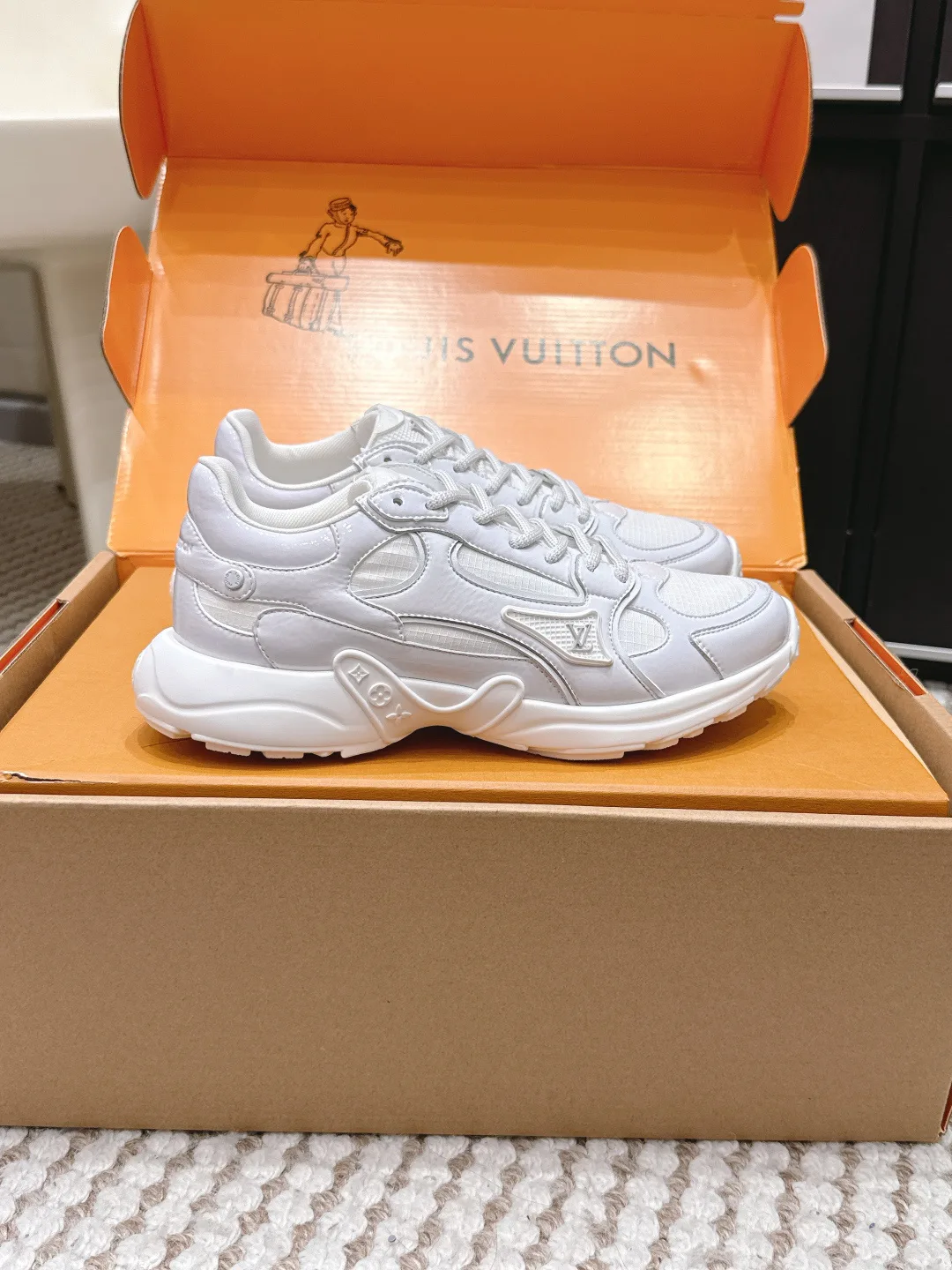 Кроссовки Женские Louis Vuitton 11518605