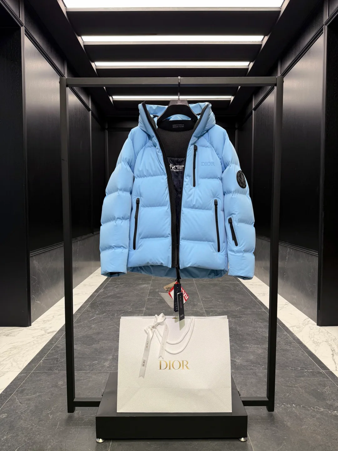 Куртки И Пуховики Женские Christian Dior 18007712