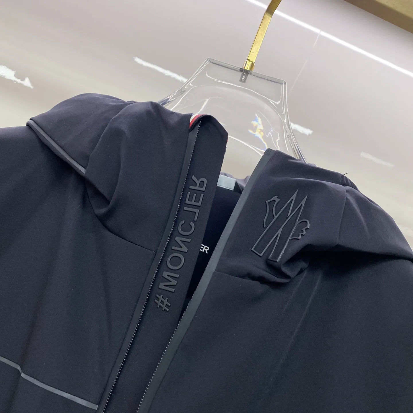 Куртки И Пуховики Мужские Moncler 1129738