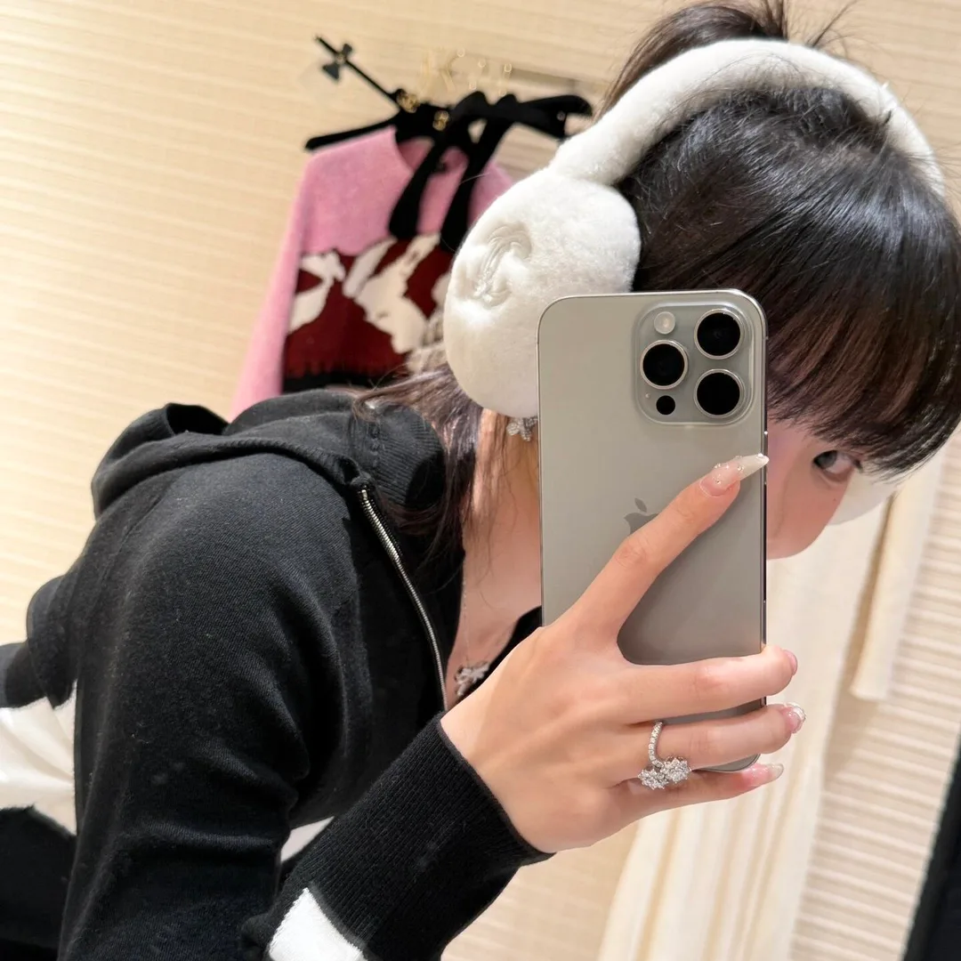Шарфы Chanel 18347733
