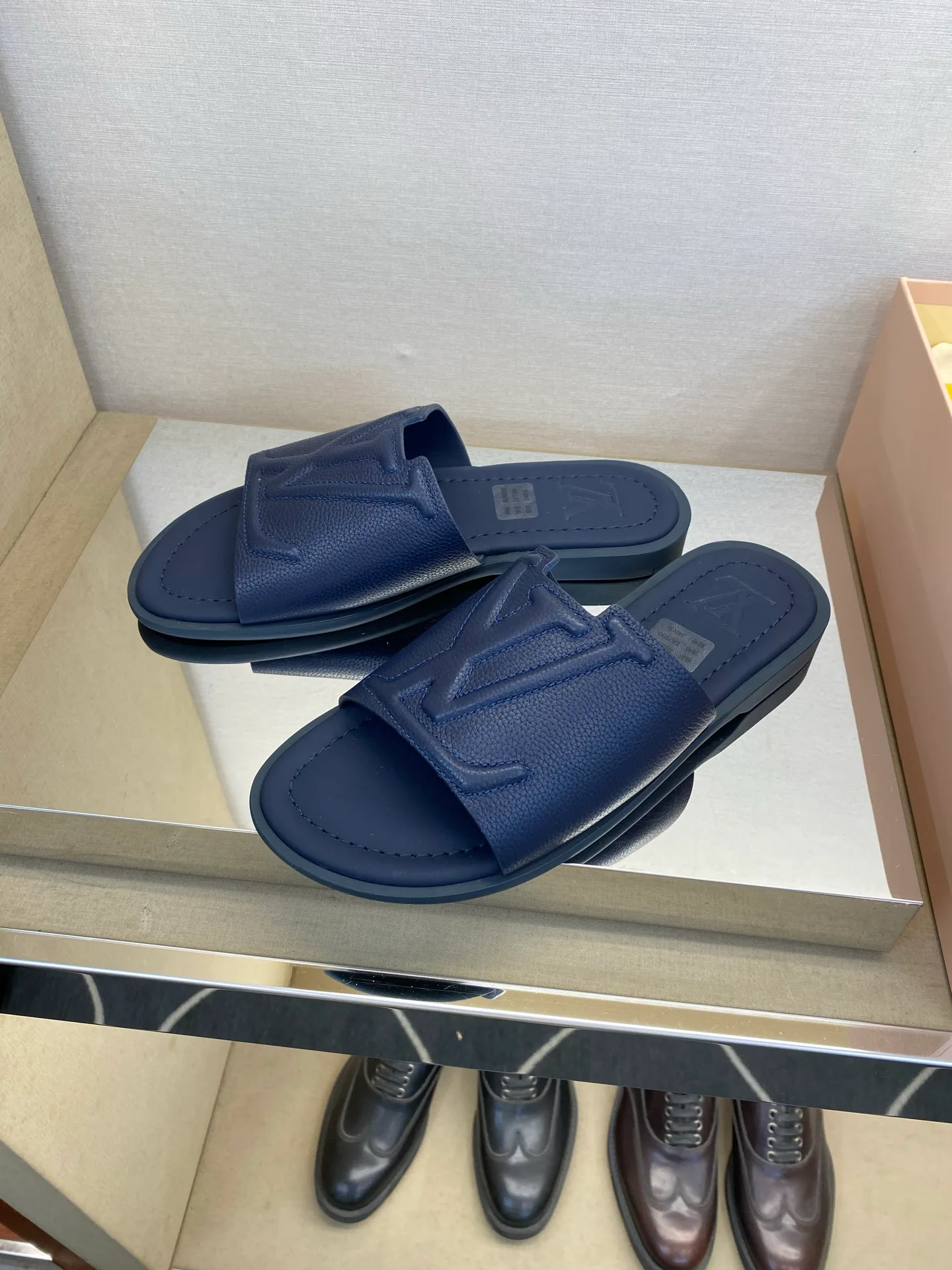 Шлепанцы Мужские Louis Vuitton 11956845