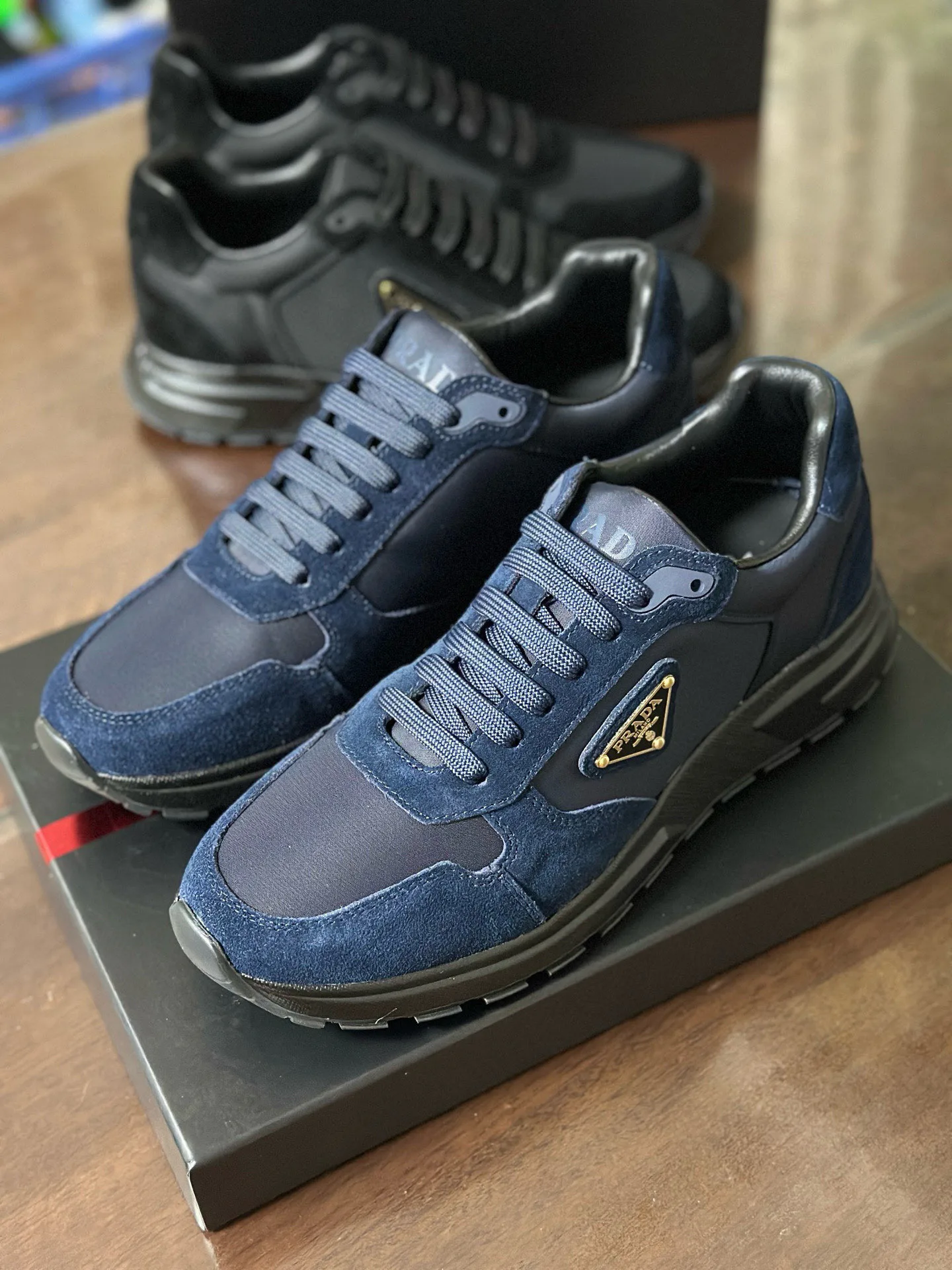 Кроссовки Женские Prada 18708332