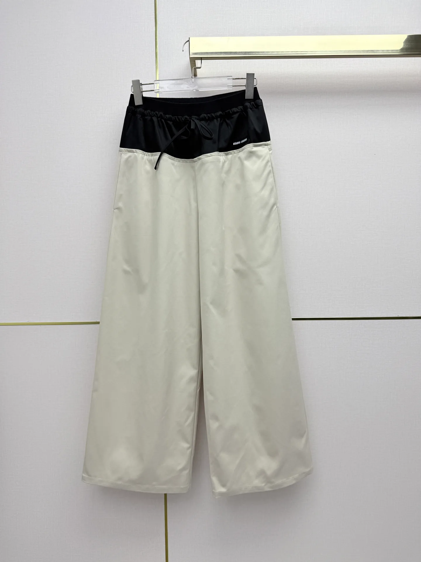 Брюки Женские Miu Miu 18298504